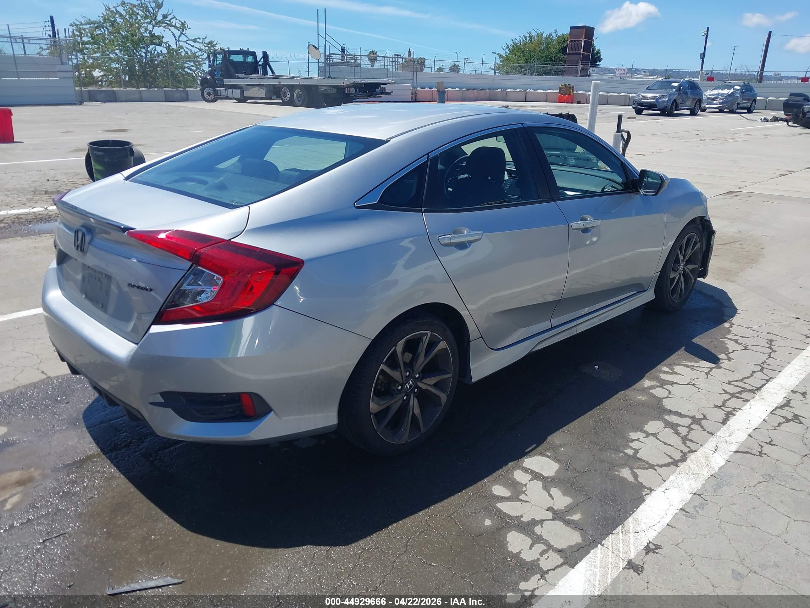 HONDA CIVIC image 4