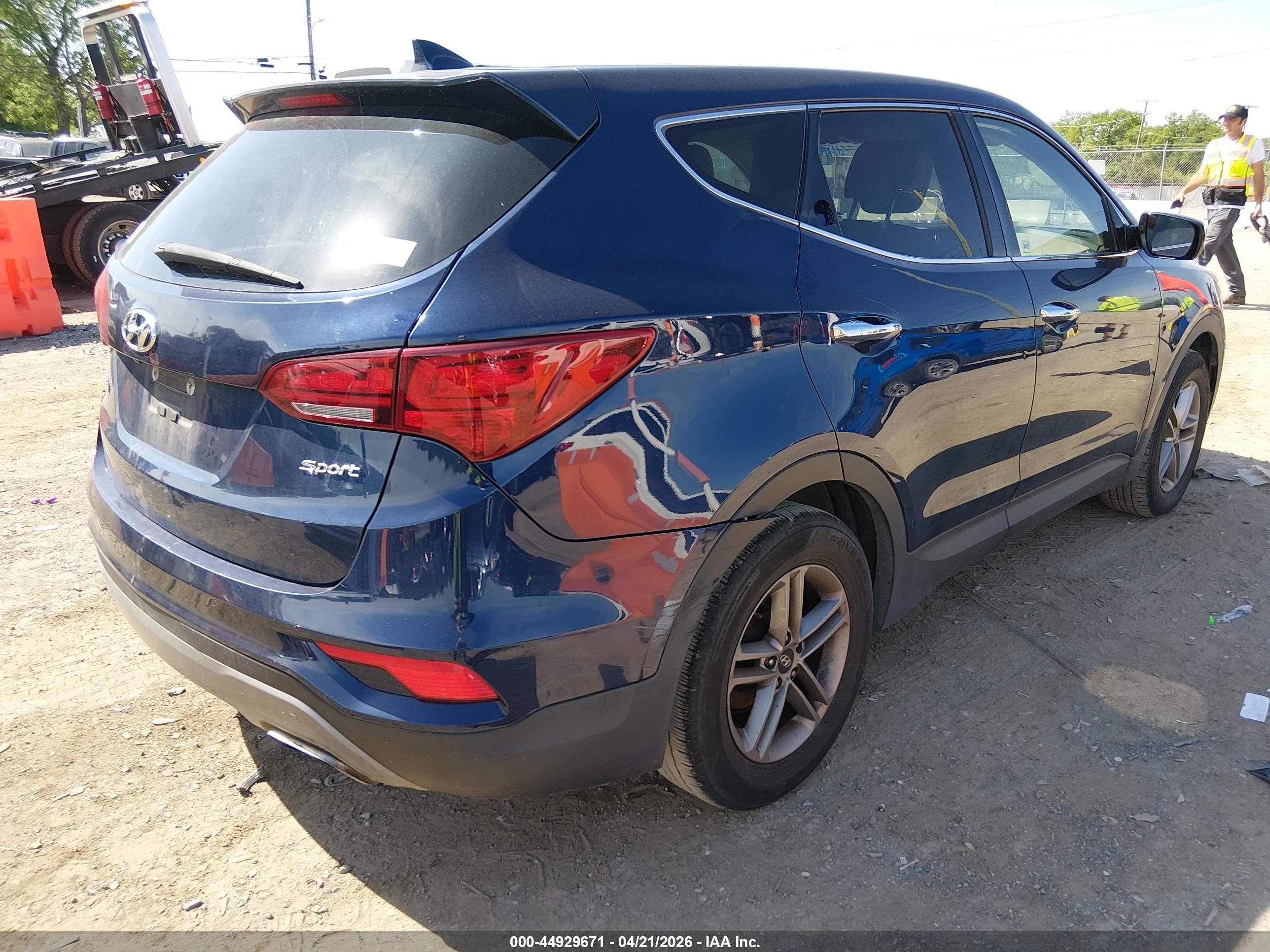 HYUNDAI SANTA image 4