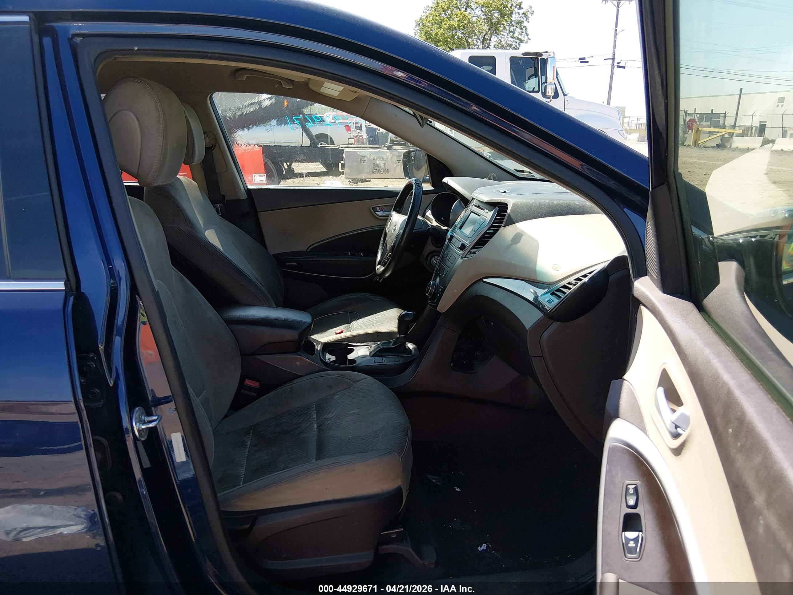 HYUNDAI SANTA image 5