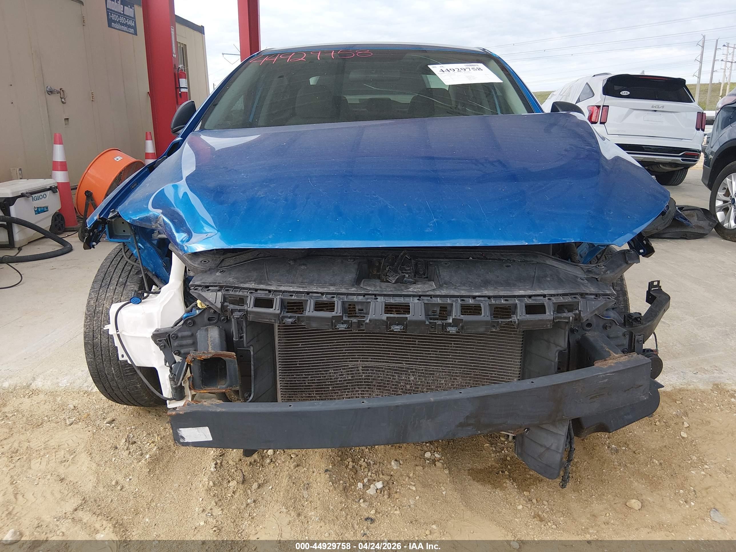 HYUNDAI ELANTRA image 6