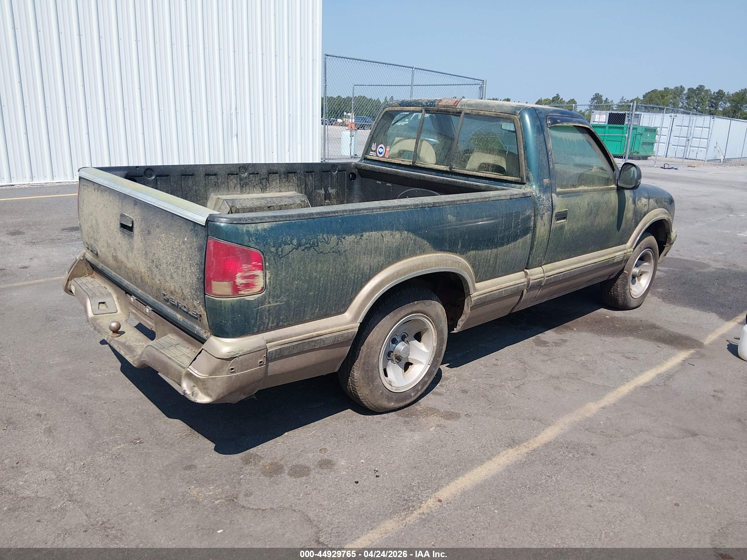 CHEVROLET S image 4