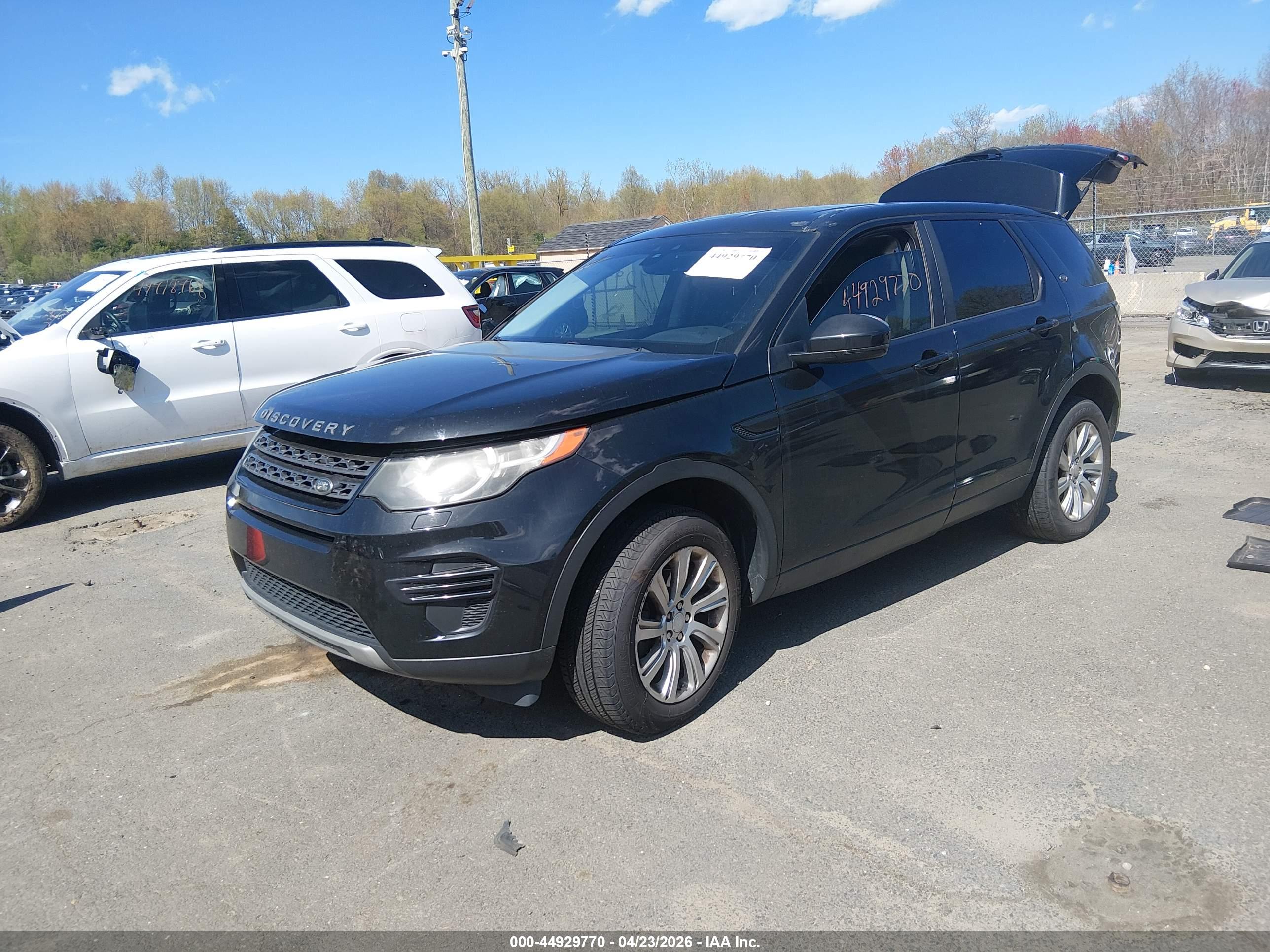 LAND ROVER image 2