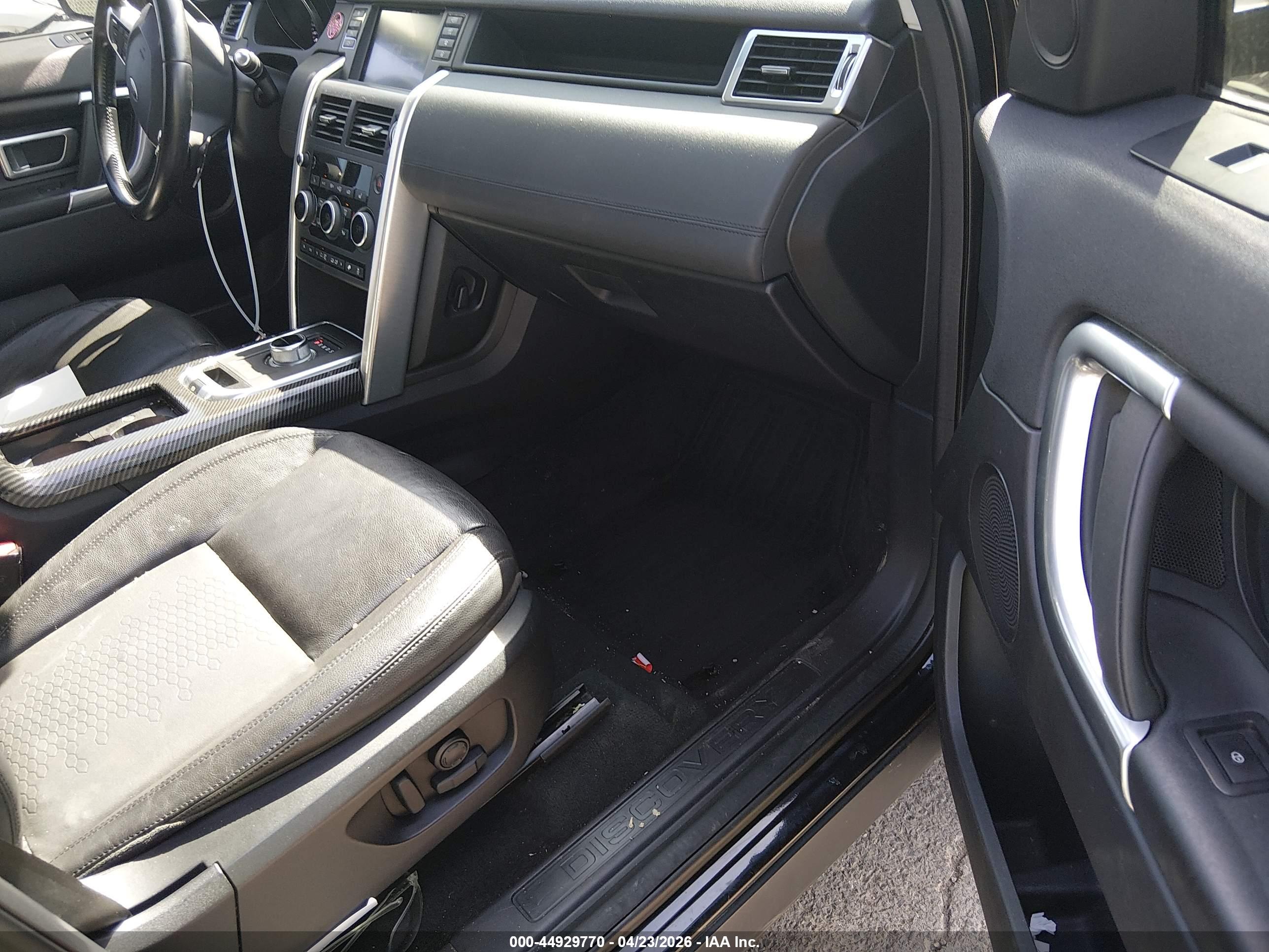 LAND ROVER image 5