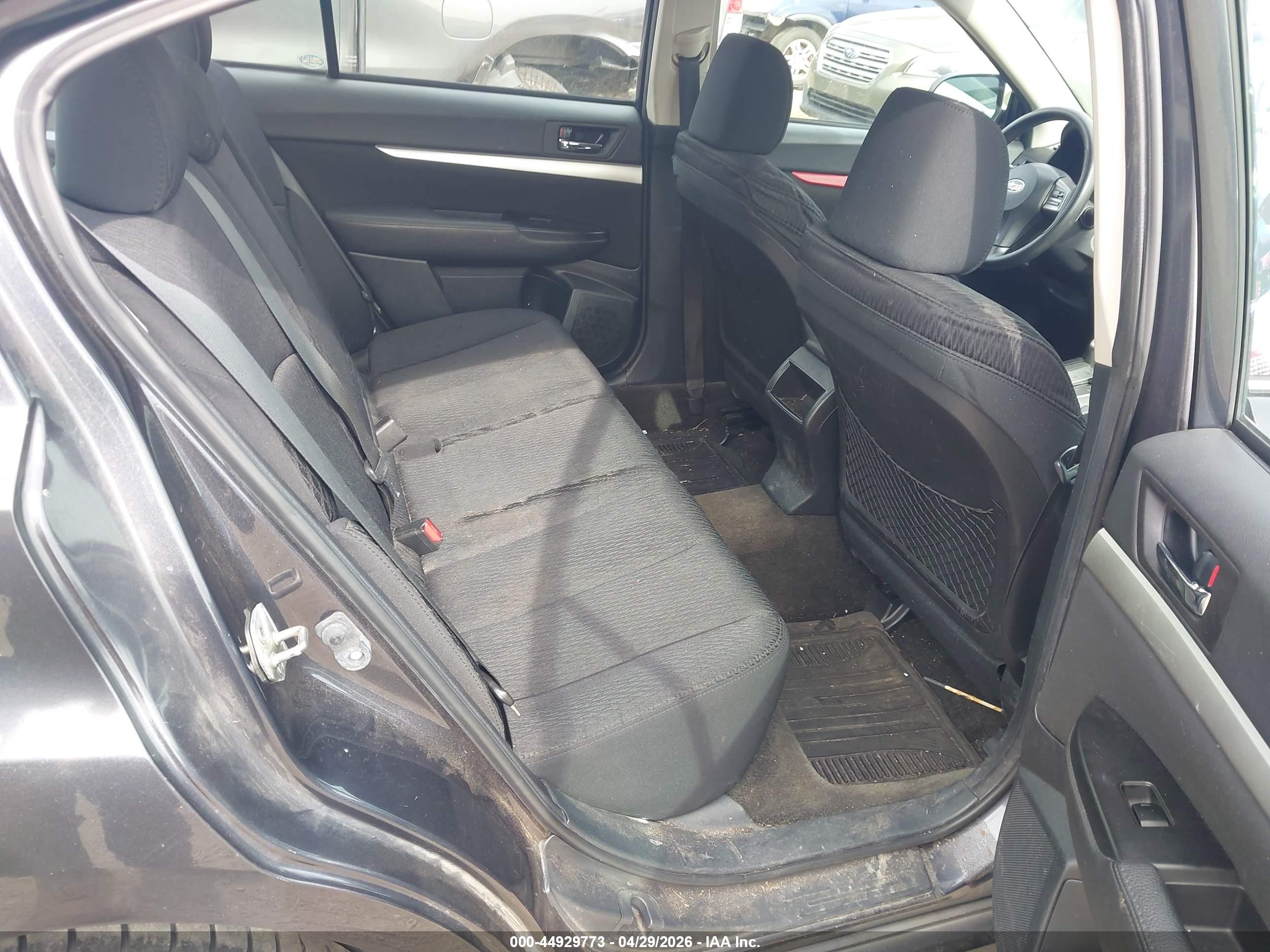 SUBARU LEGACY image 8