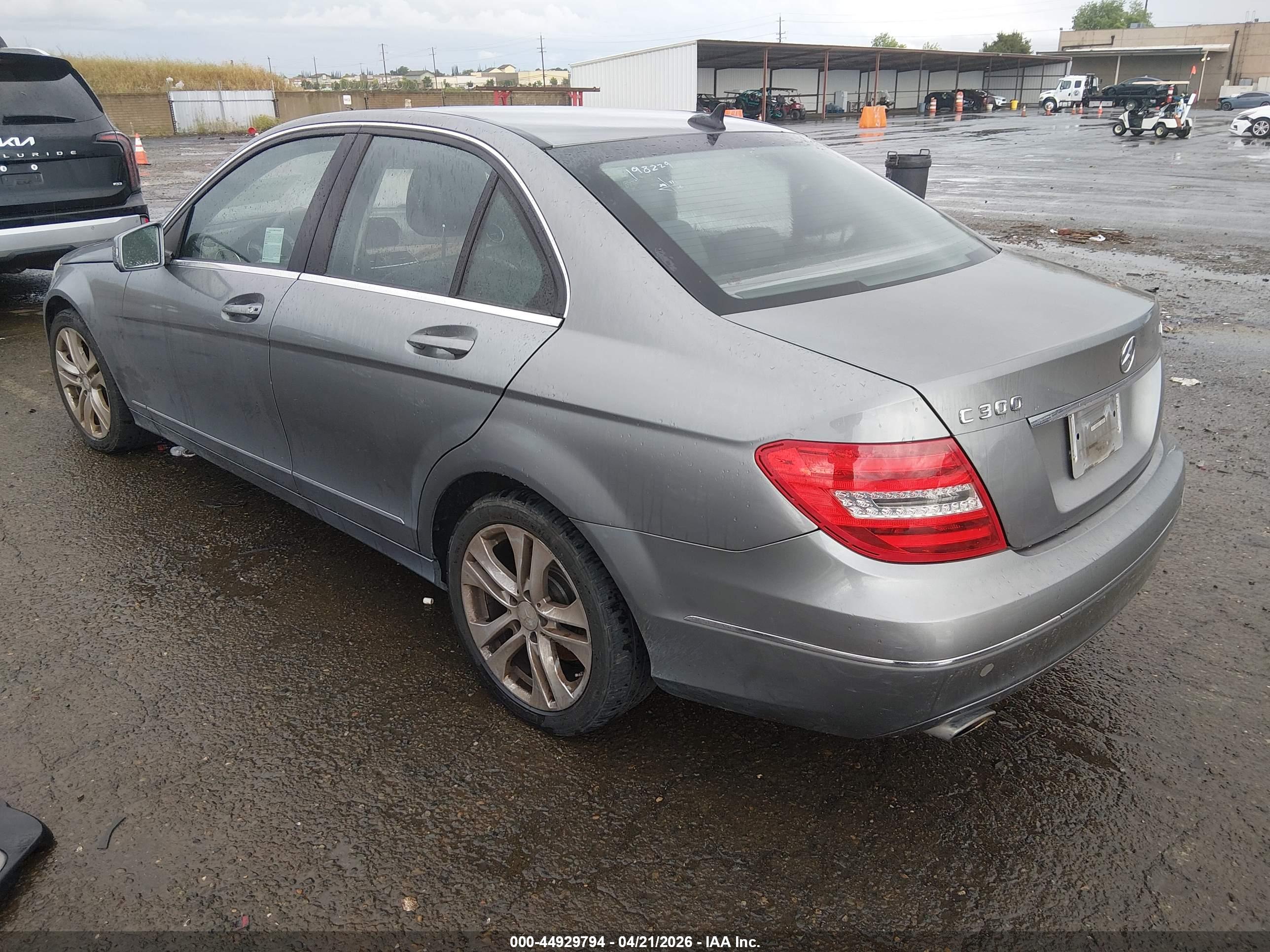 MERCEDES-BENZ C image 3