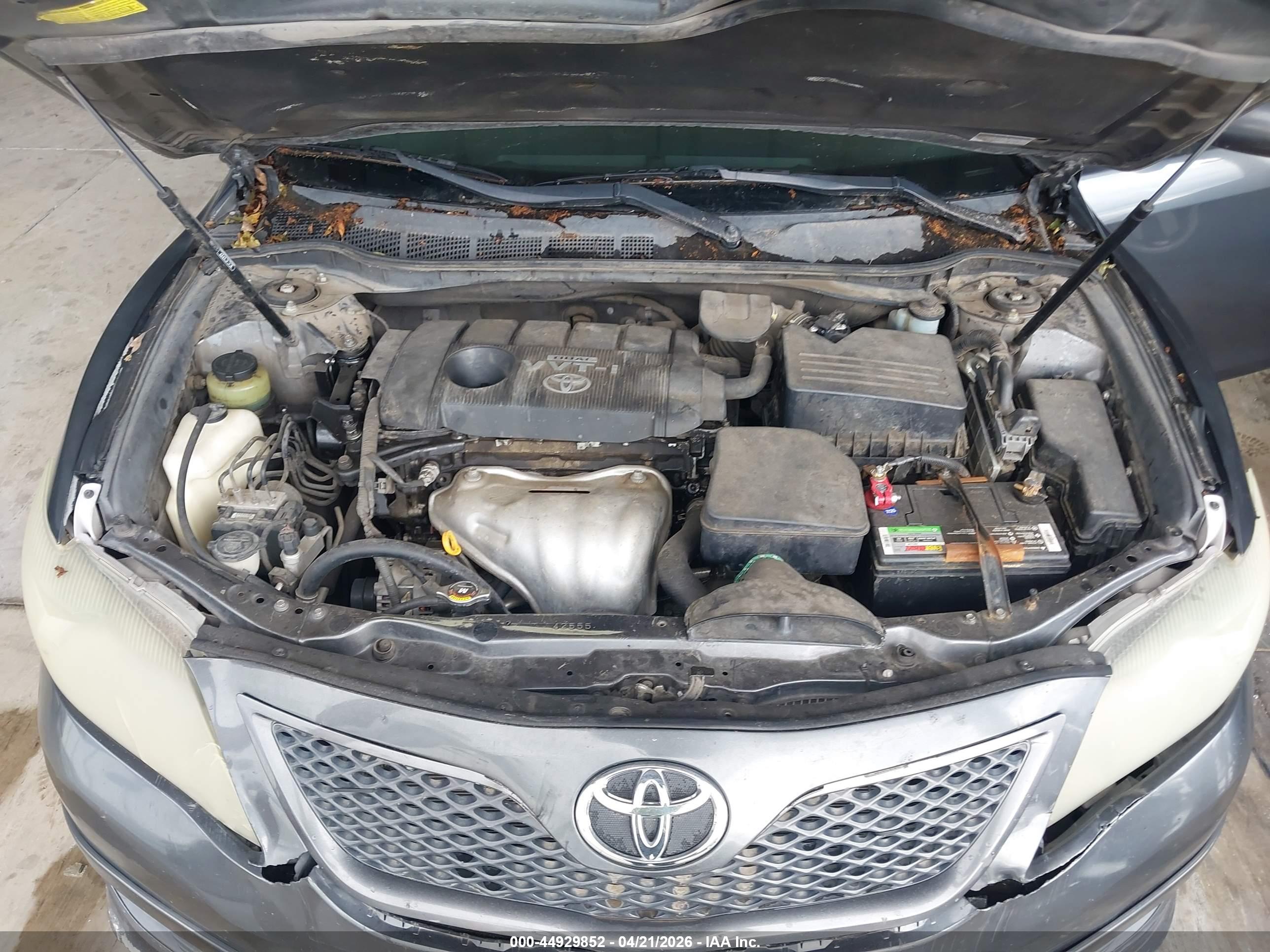 TOYOTA CAMRY image 10