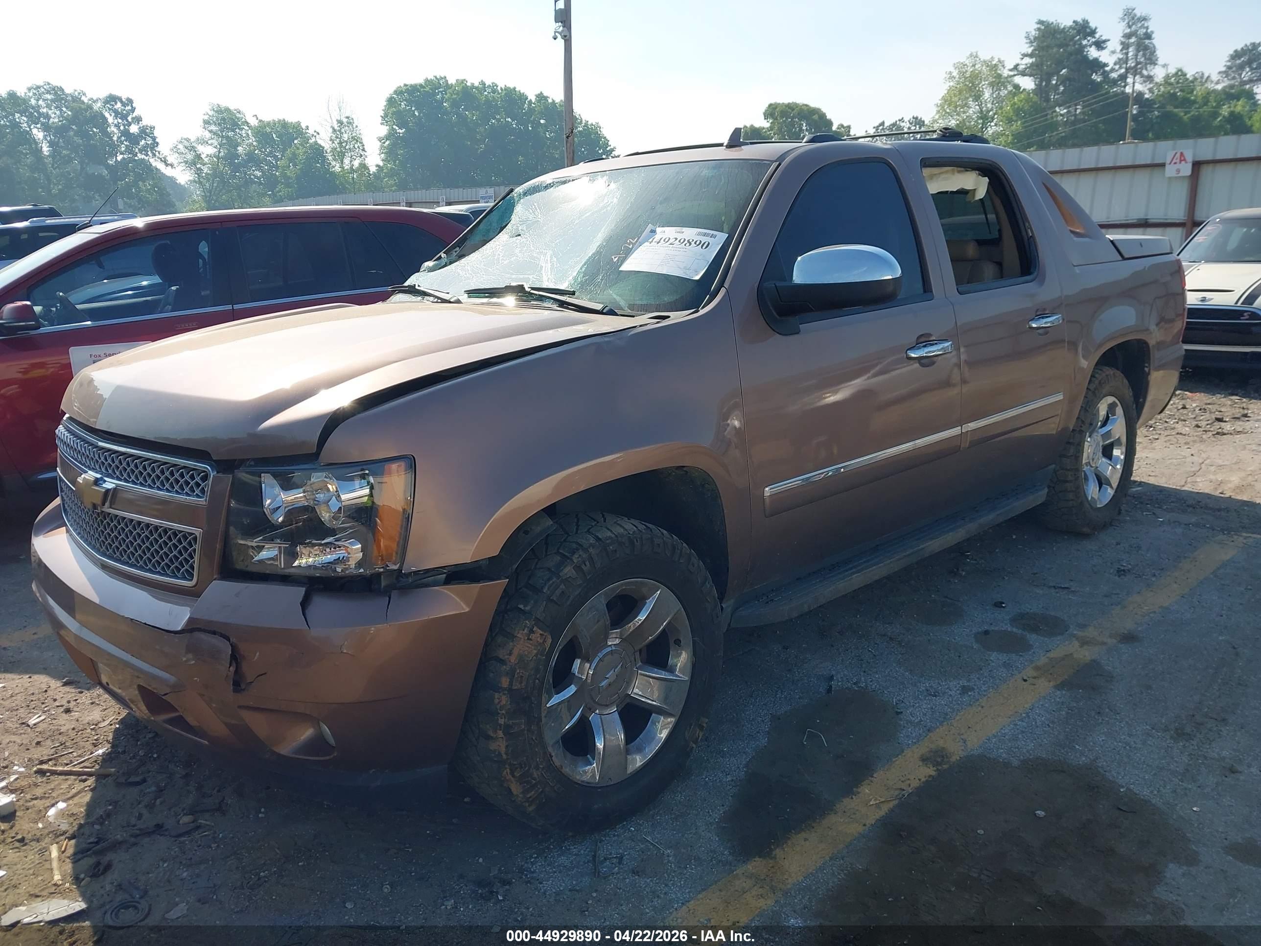 CHEVROLET AVALANCHE image 2