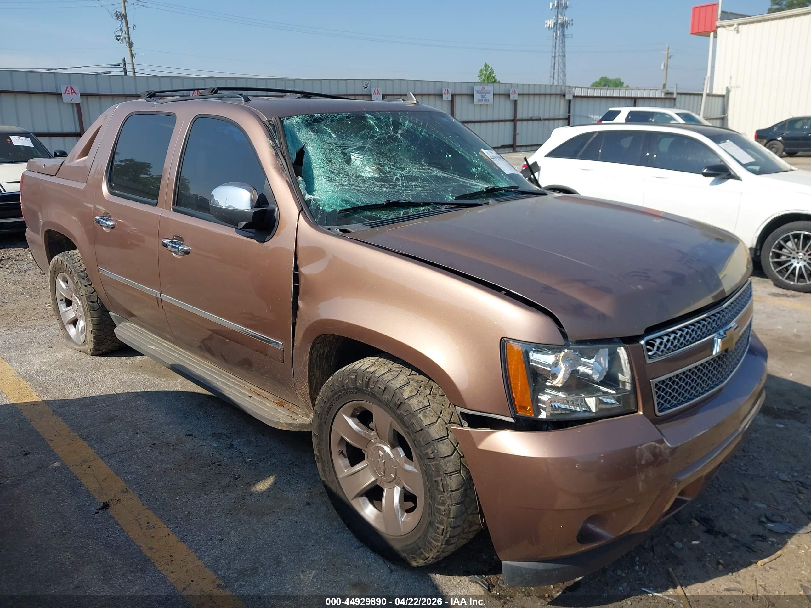 CHEVROLET AVALANCHE image 6