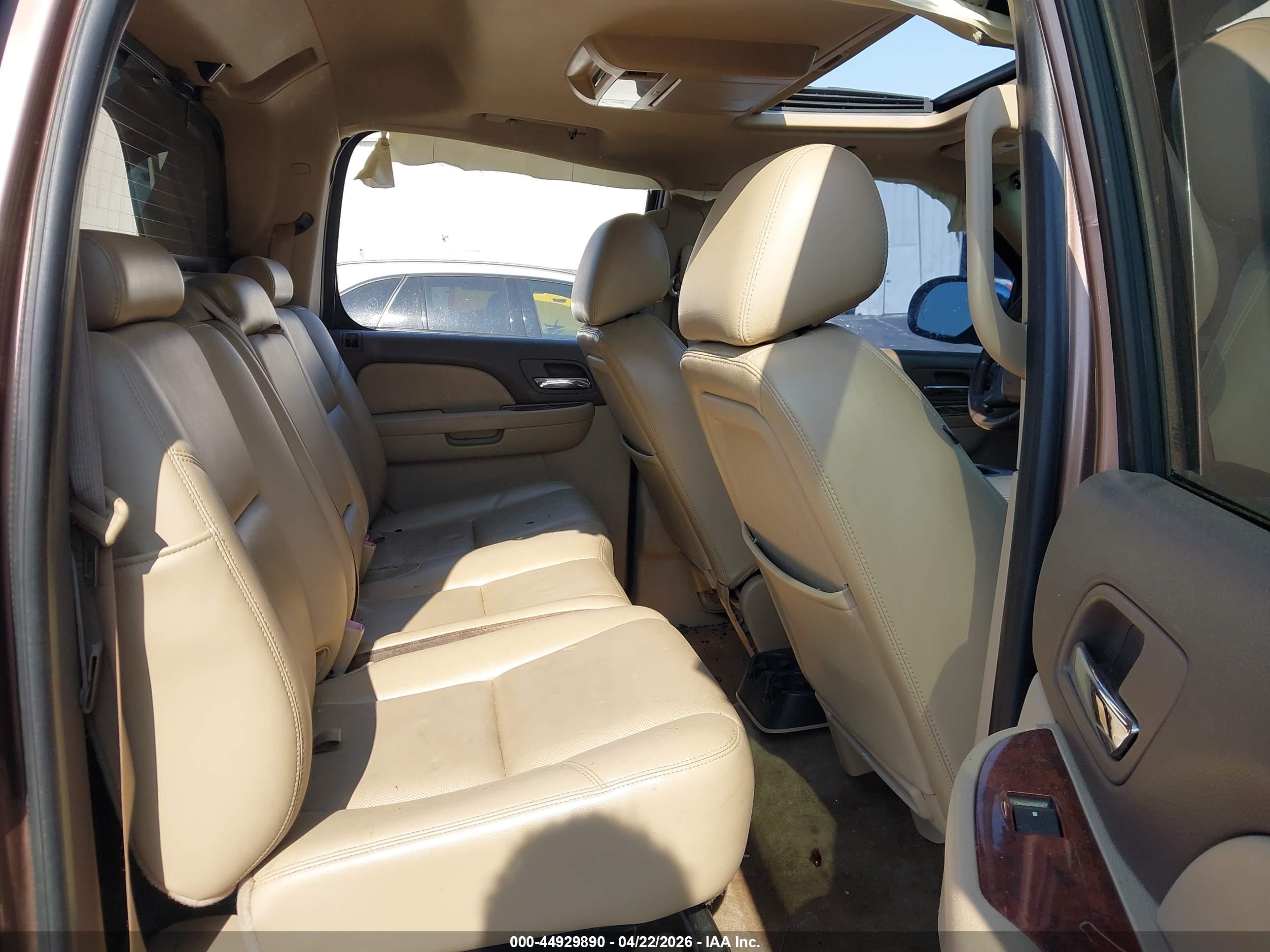 CHEVROLET AVALANCHE image 8
