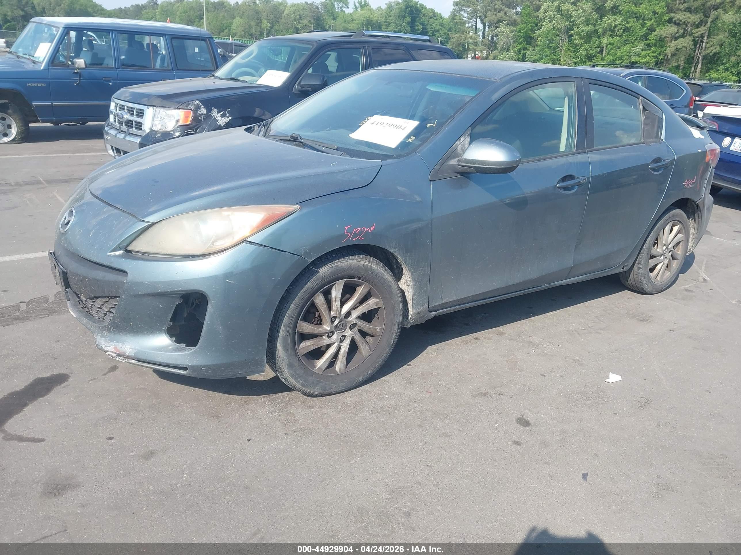 MAZDA MAZDA3 image 2