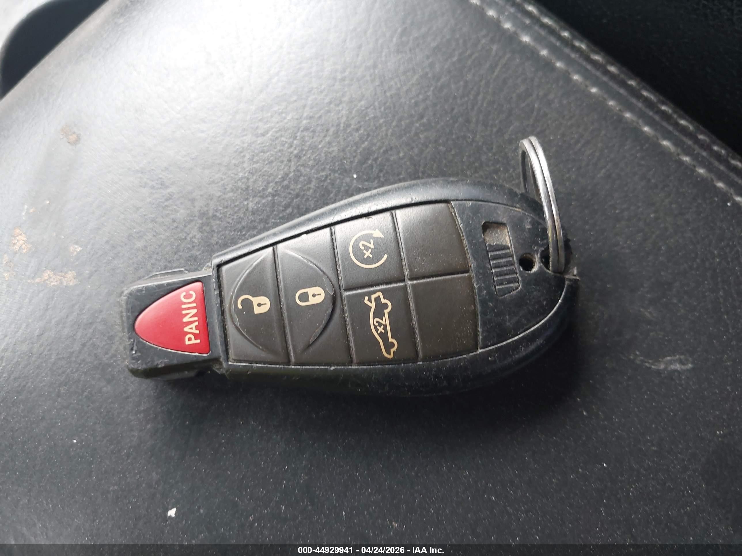 DODGE CHALLENGER image 11