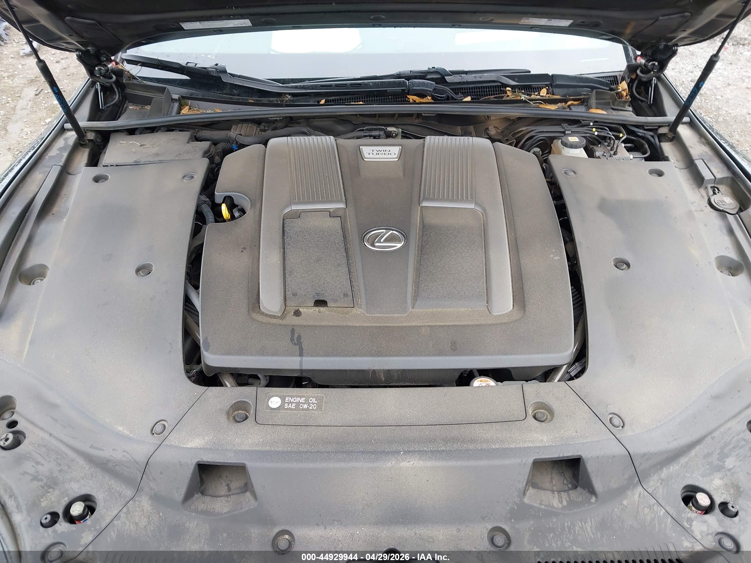 LEXUS LS image 10