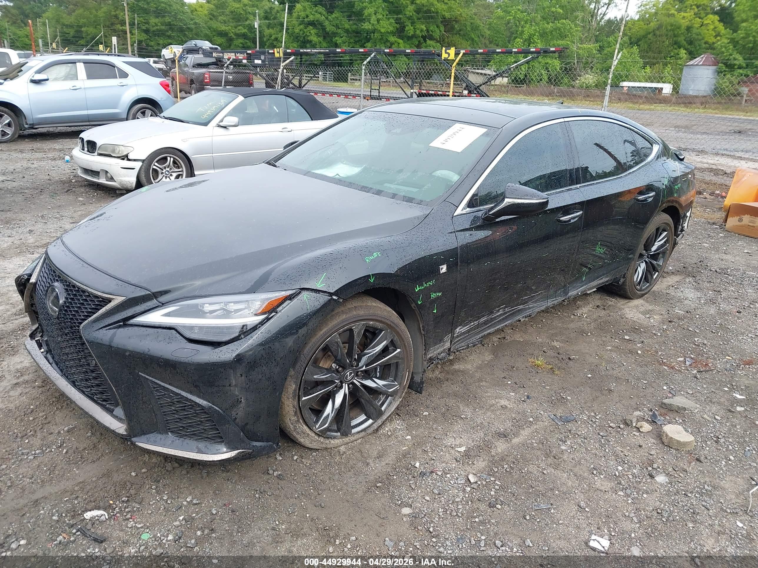 LEXUS LS image 2