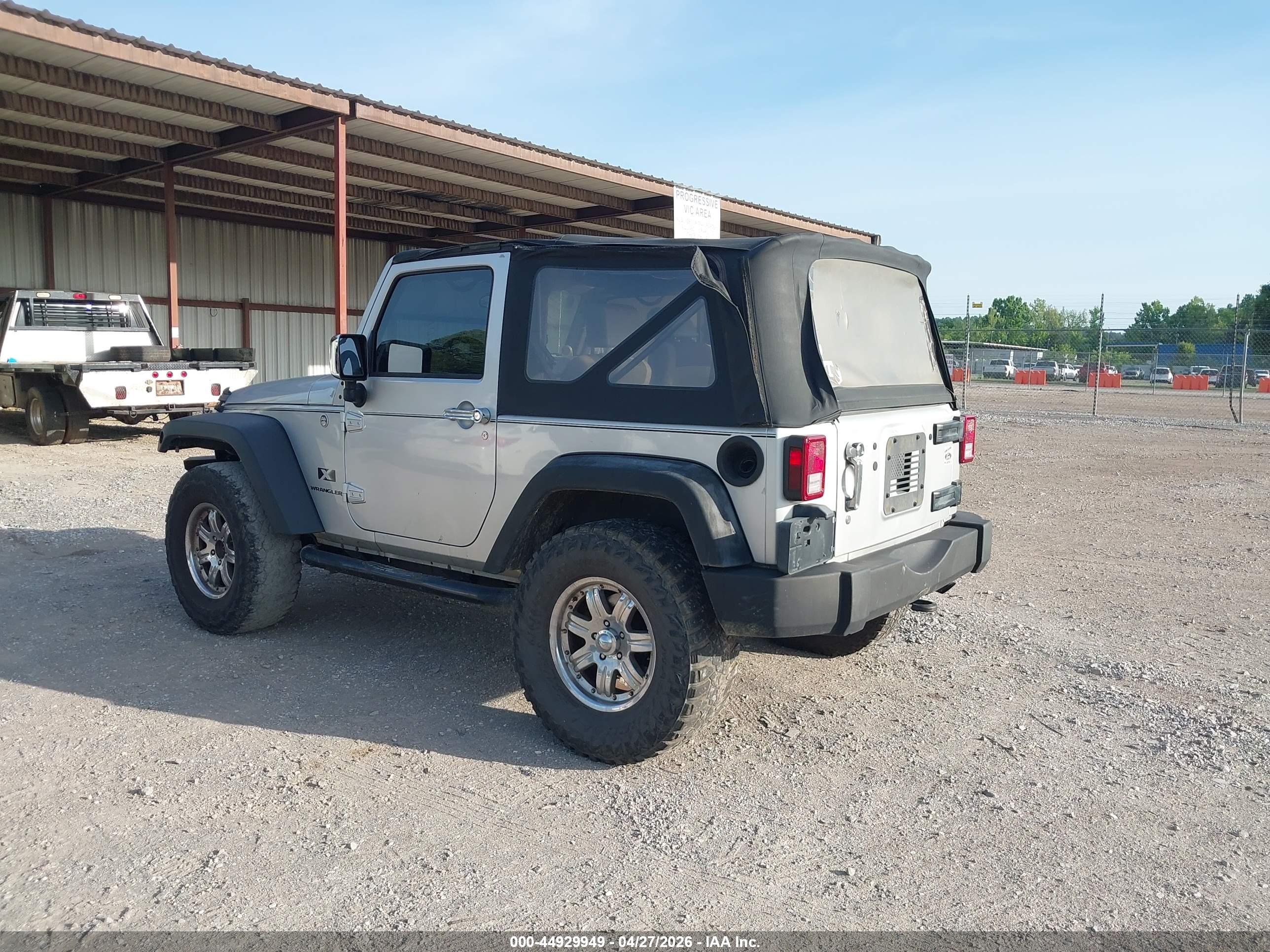 JEEP WRANGLER image 3