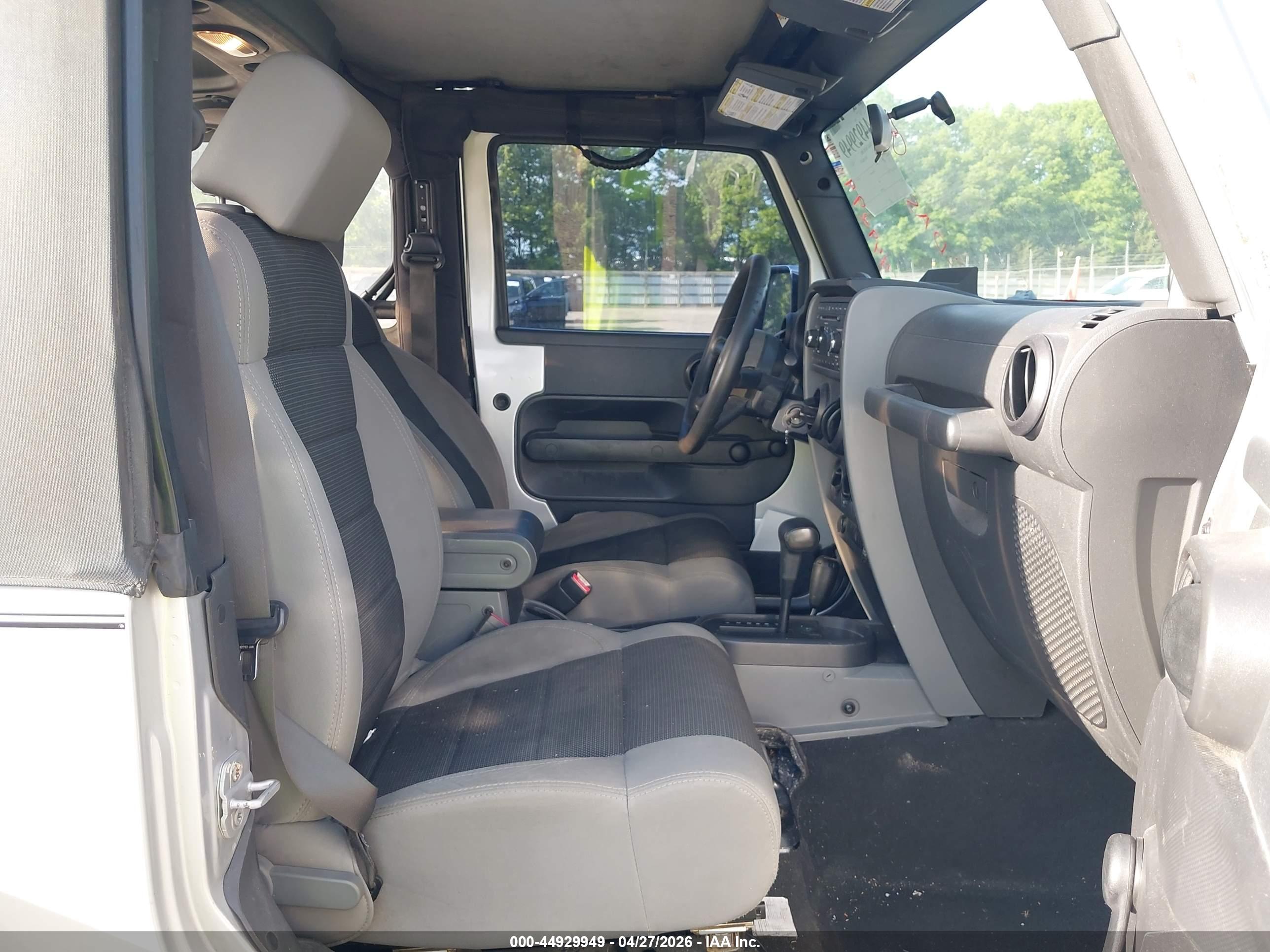 JEEP WRANGLER image 5