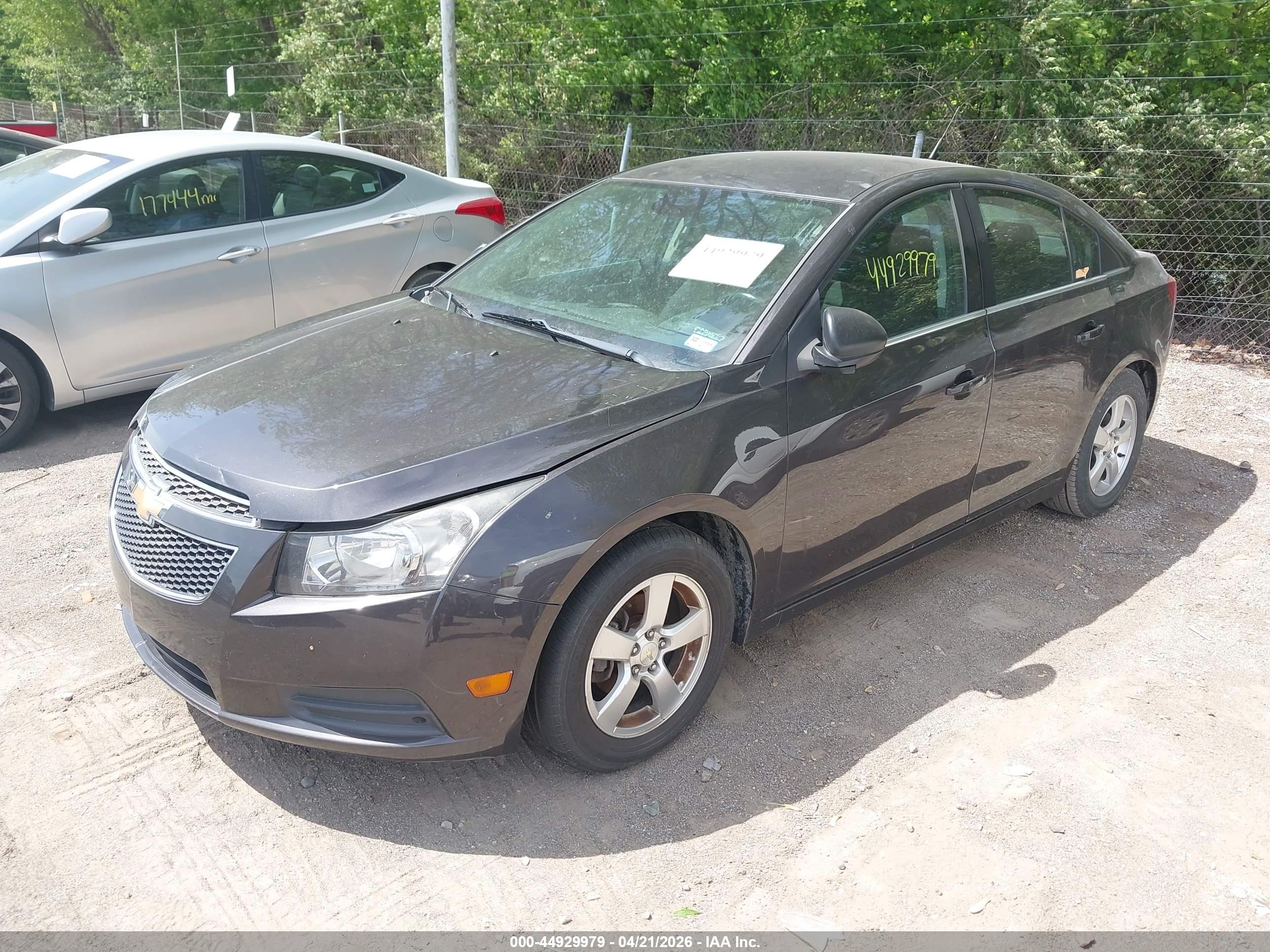 CHEVROLET CRUZE image 2