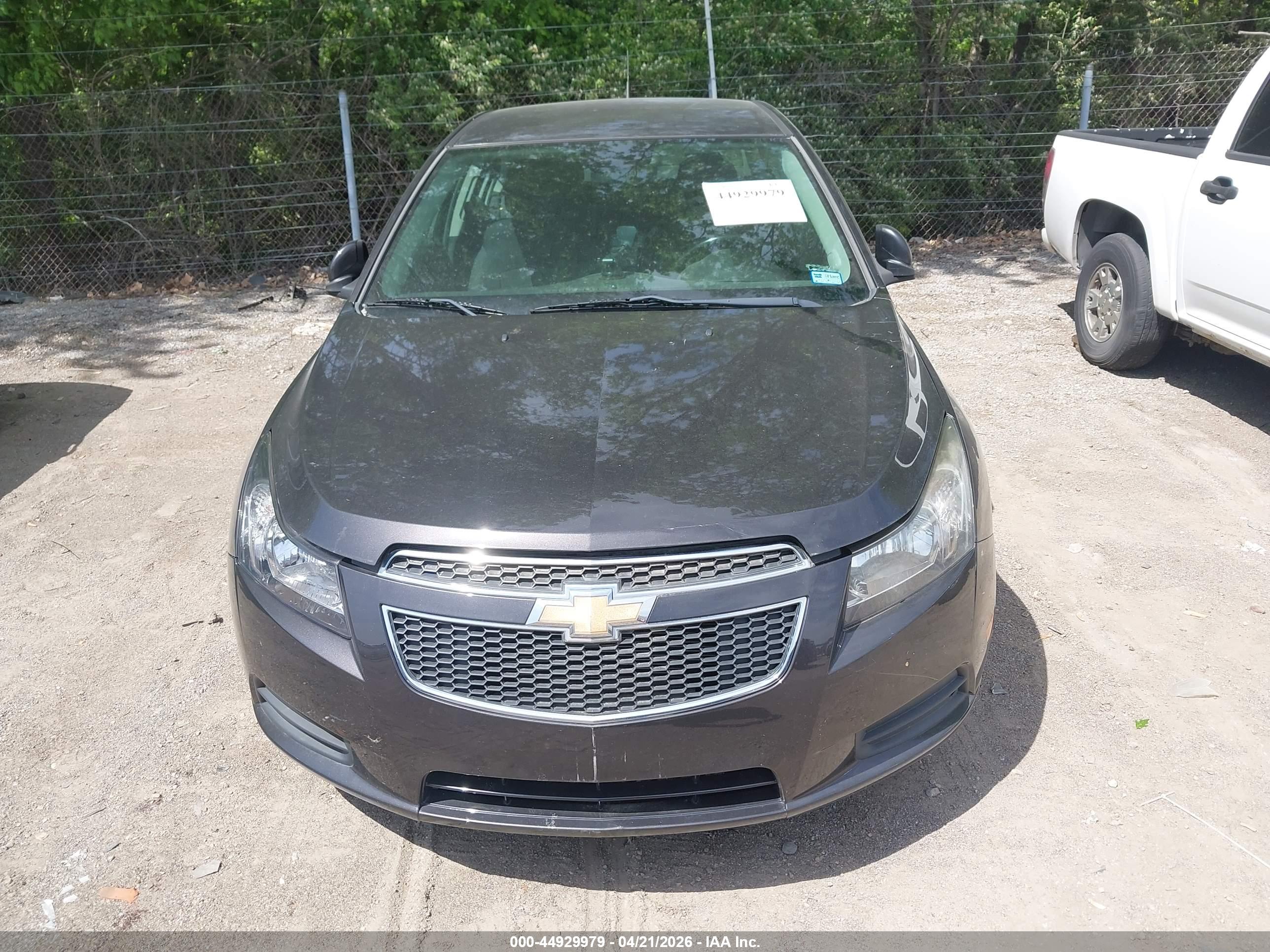 CHEVROLET CRUZE image 6