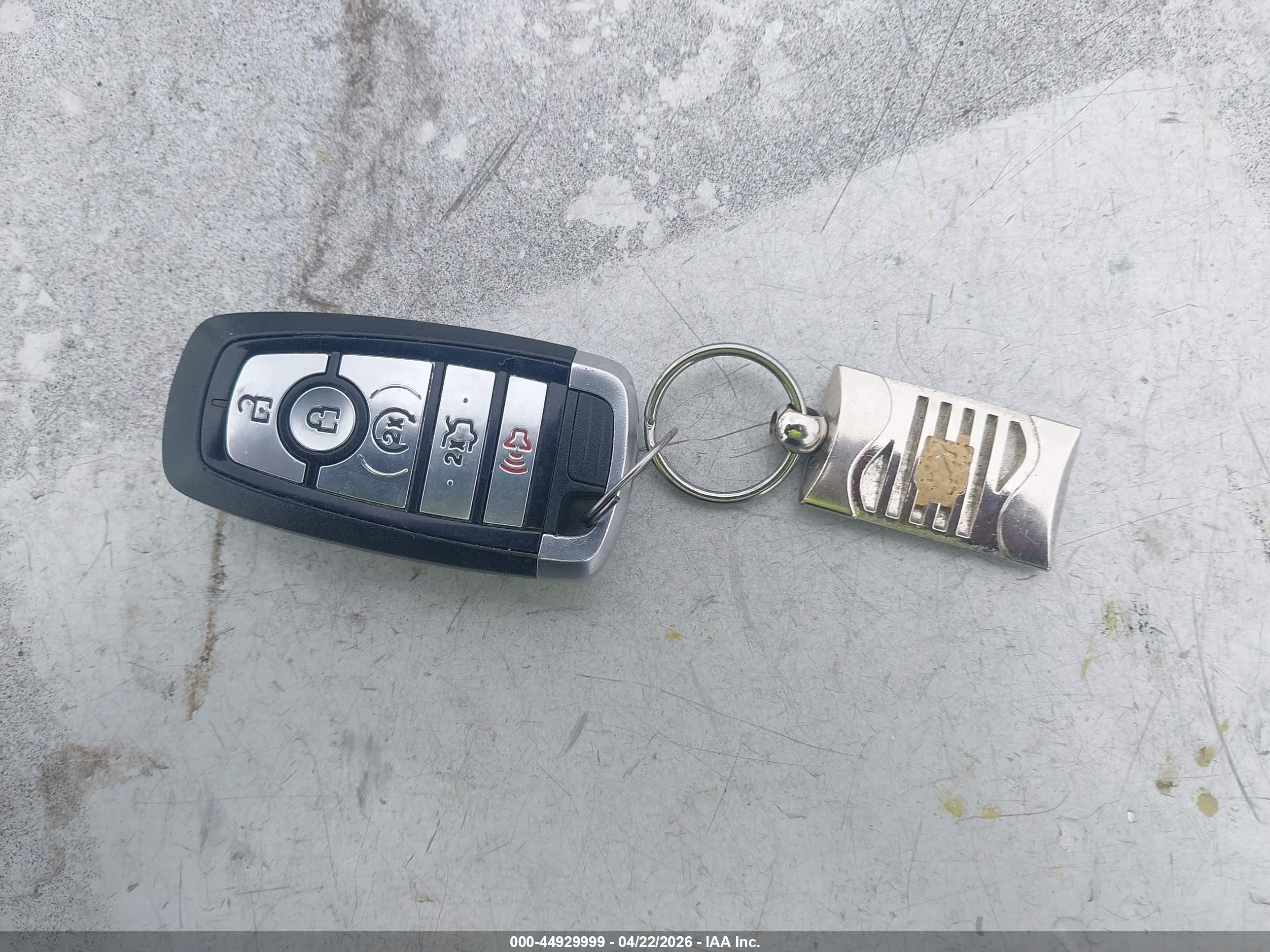 FORD FUSION image 11