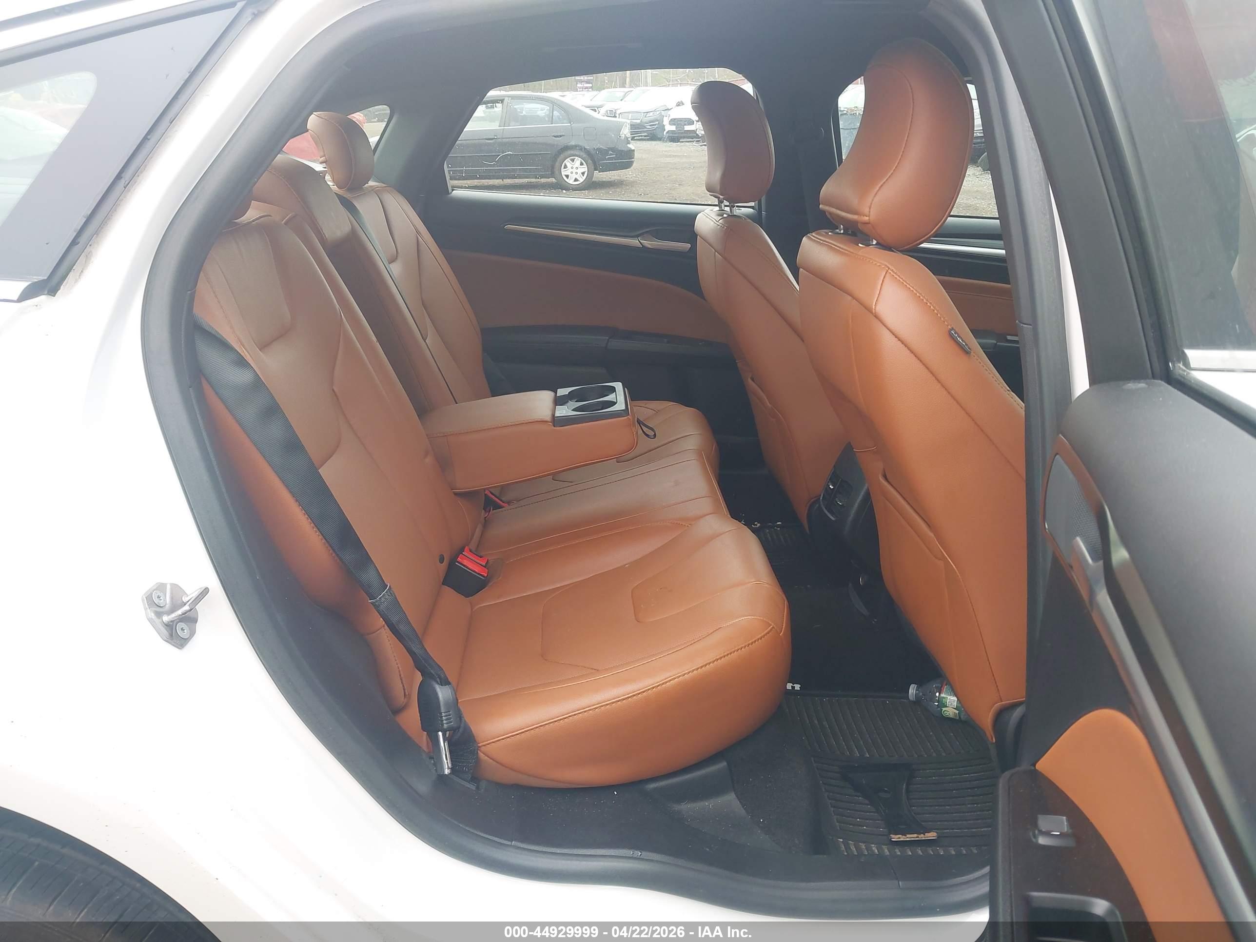 FORD FUSION image 8