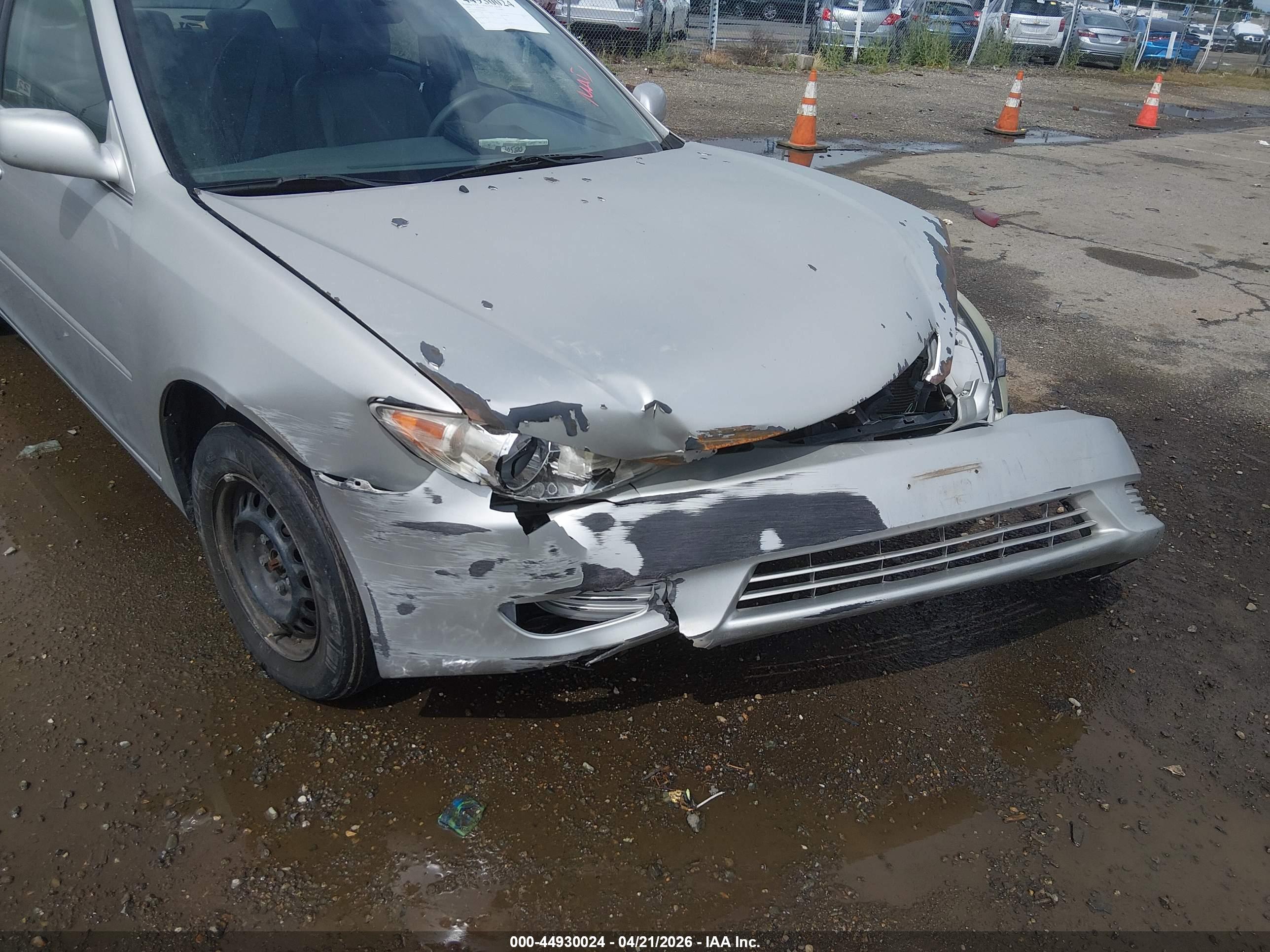 TOYOTA CAMRY image 6