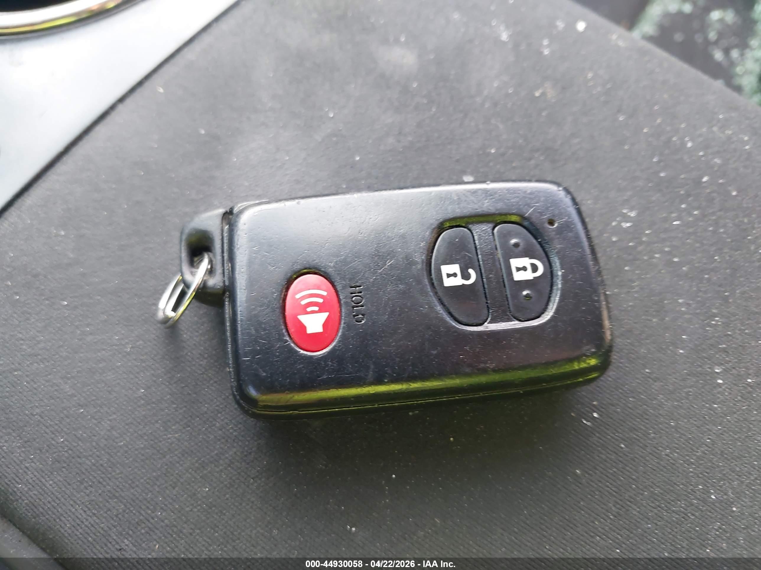 TOYOTA PRIUS image 11