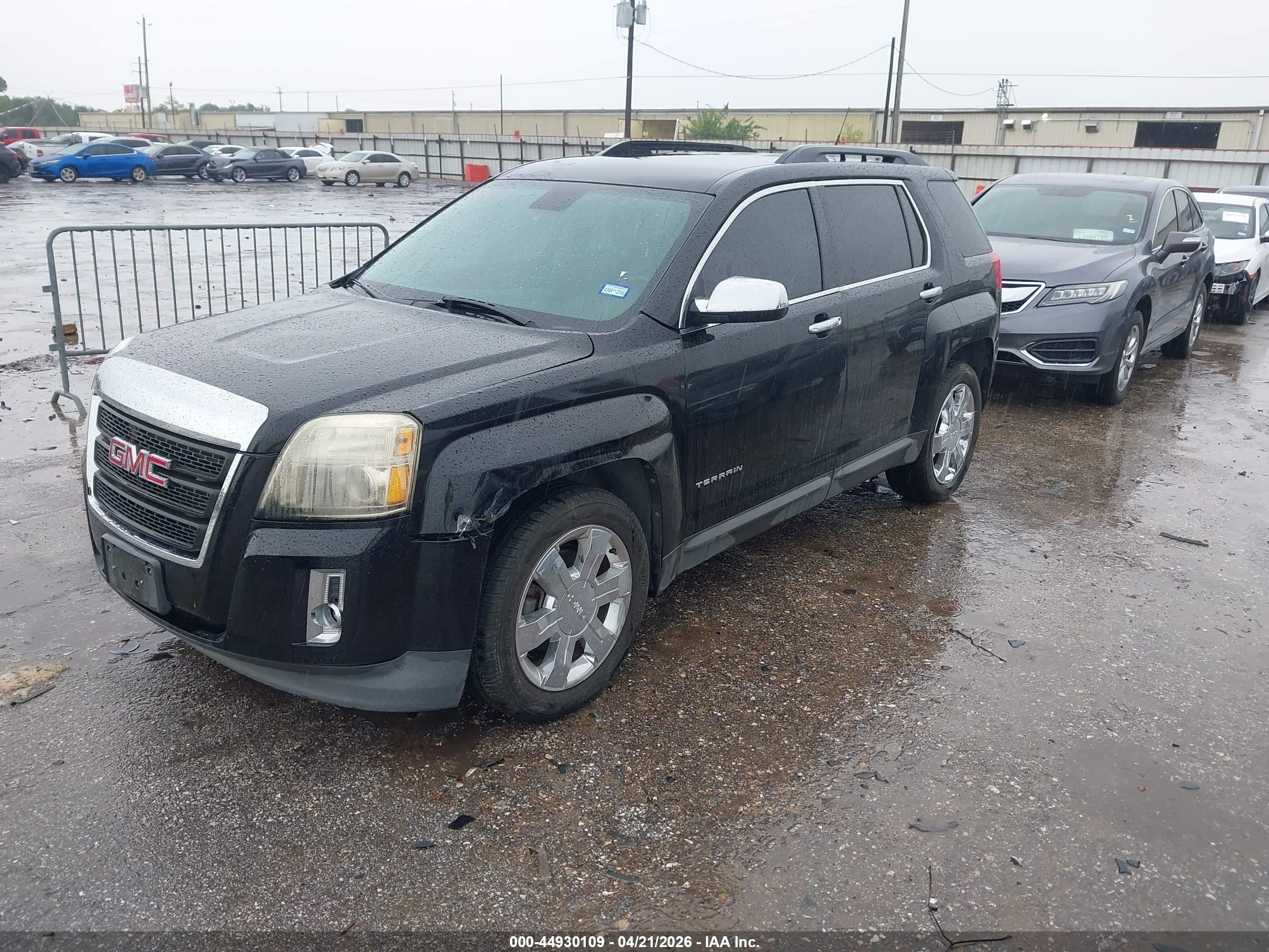 GMC TERRAIN image 2