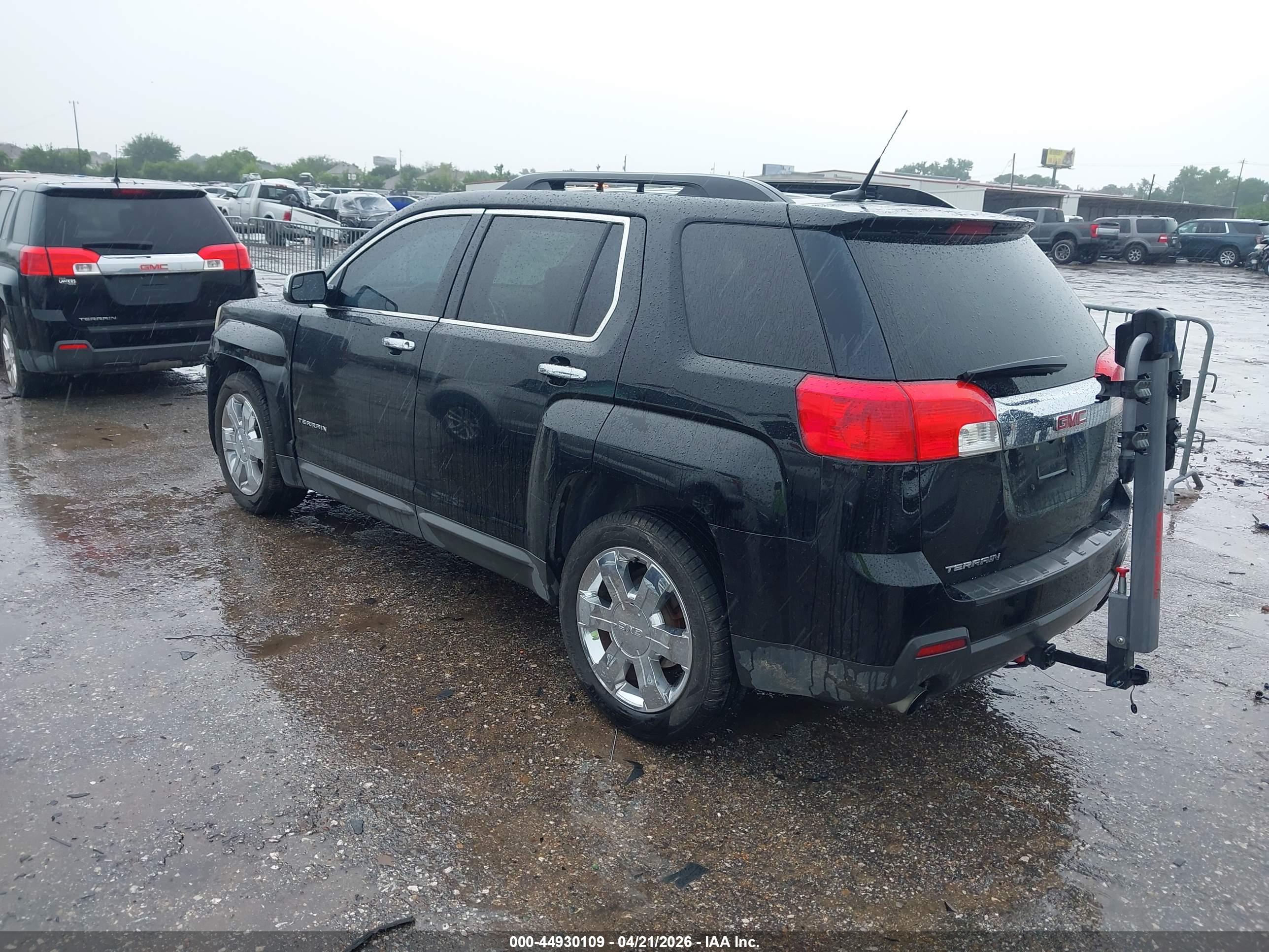 GMC TERRAIN image 3