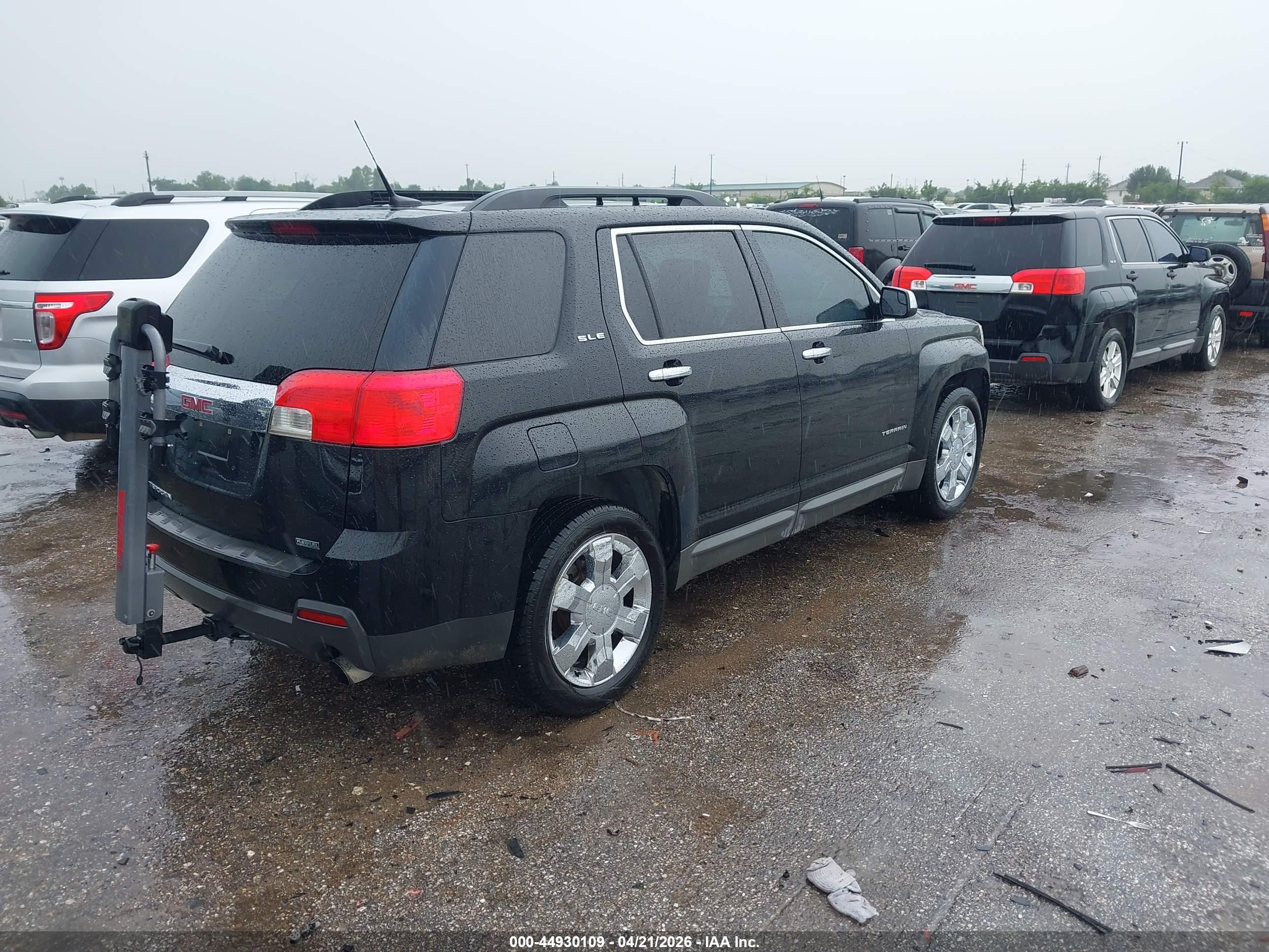 GMC TERRAIN image 4