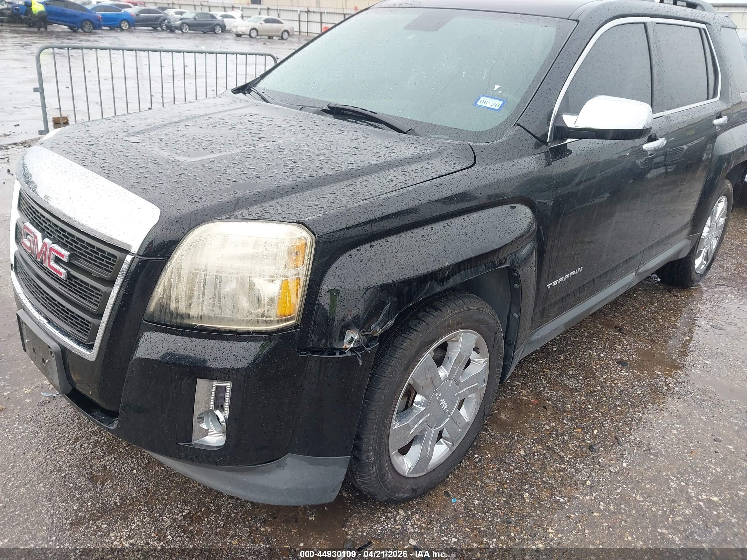 GMC TERRAIN image 6