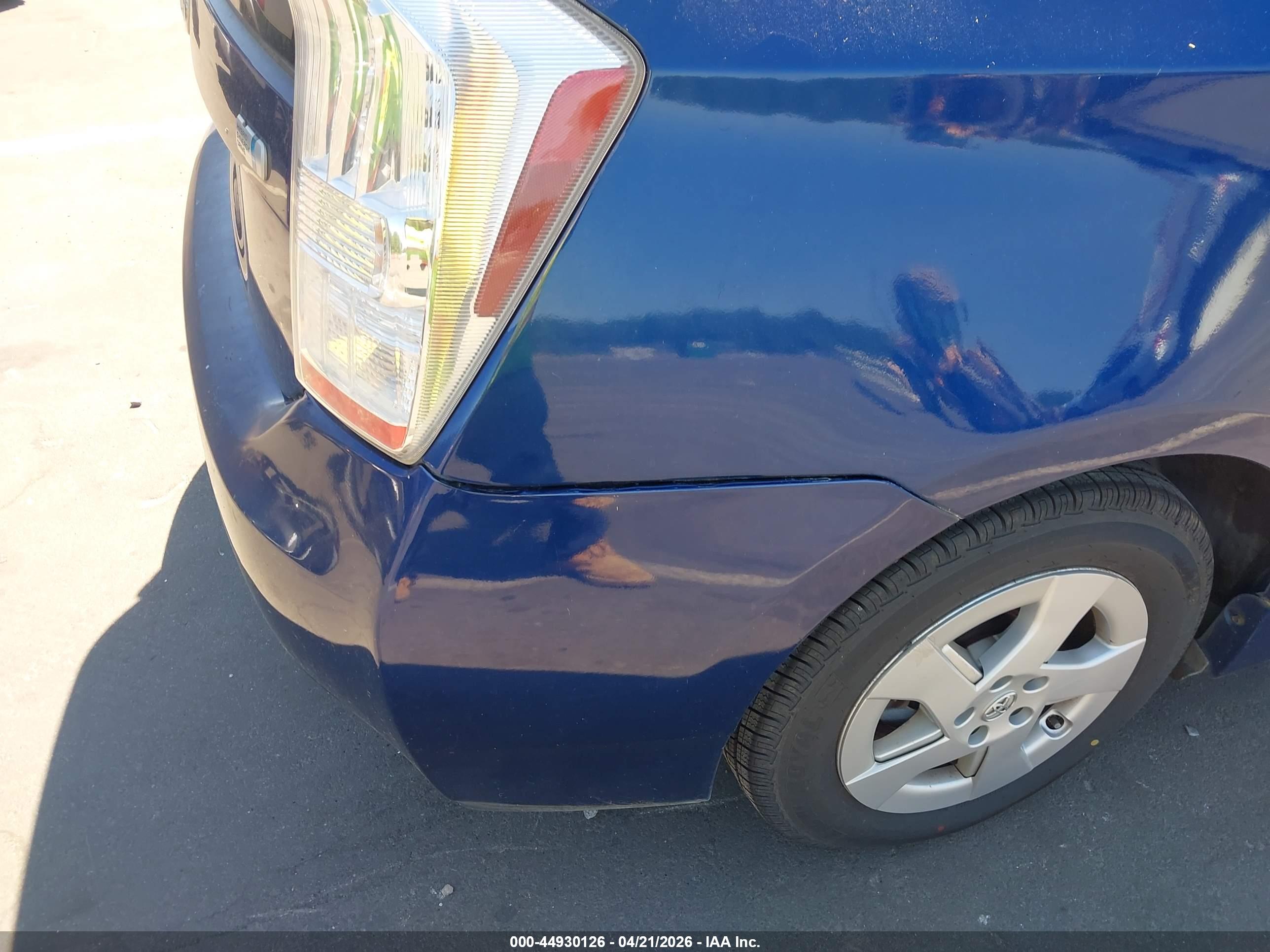 TOYOTA PRIUS image 6
