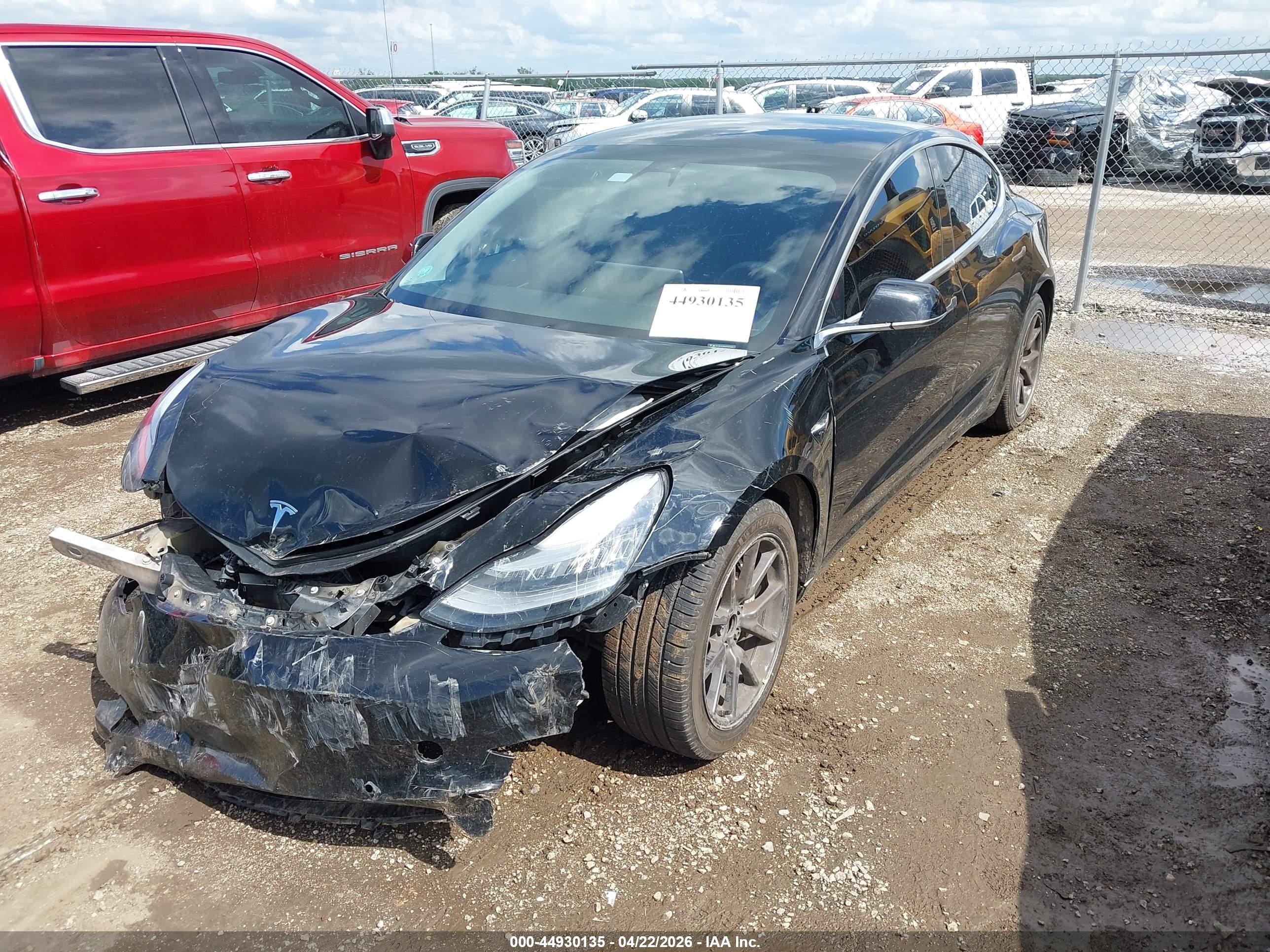 TESLA MODEL image 2