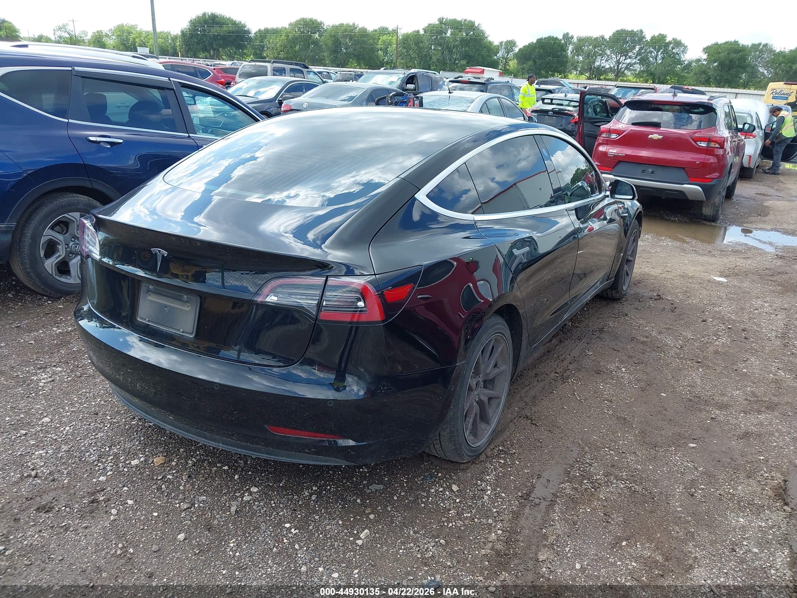 TESLA MODEL image 4