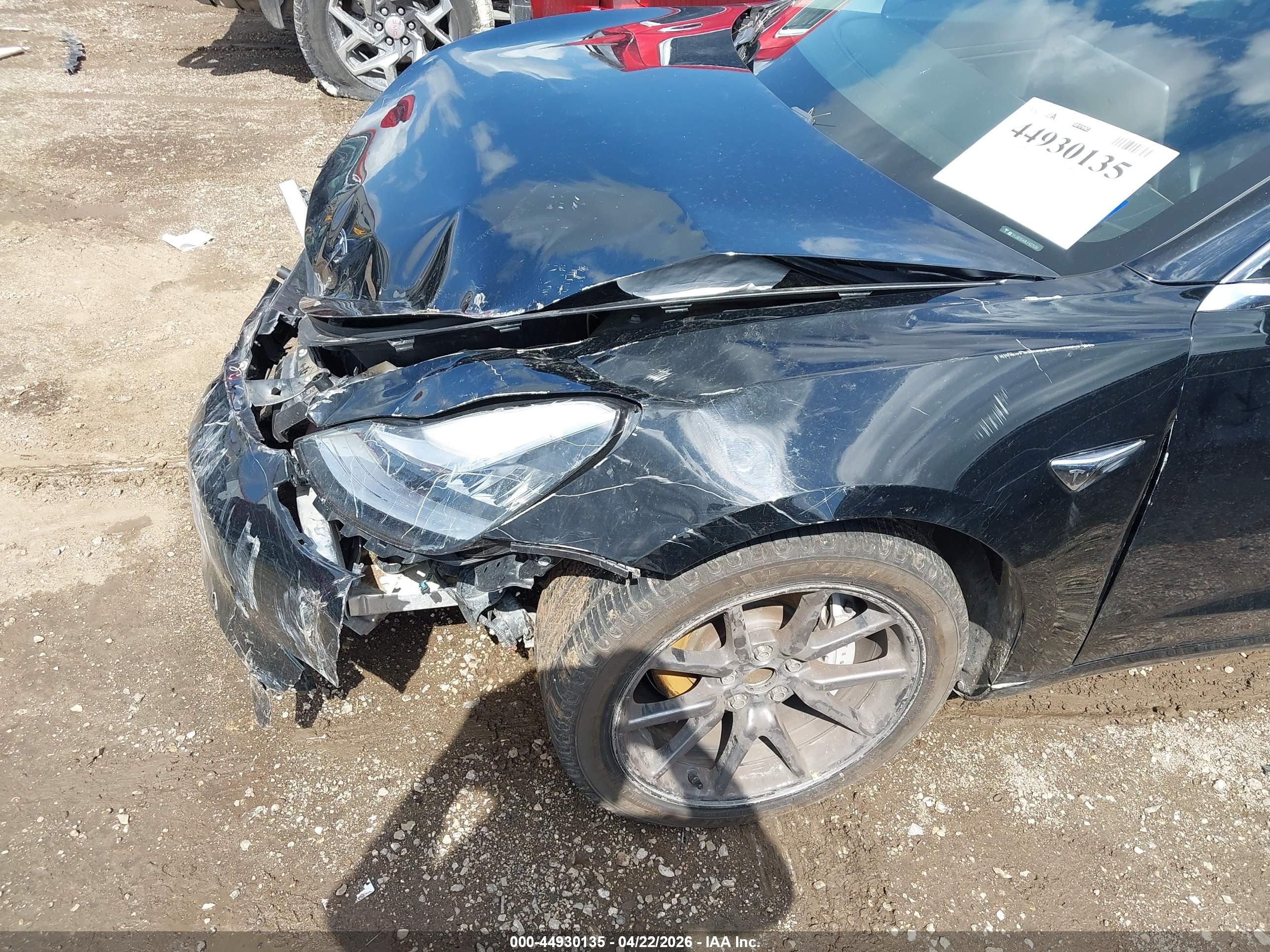 TESLA MODEL image 6