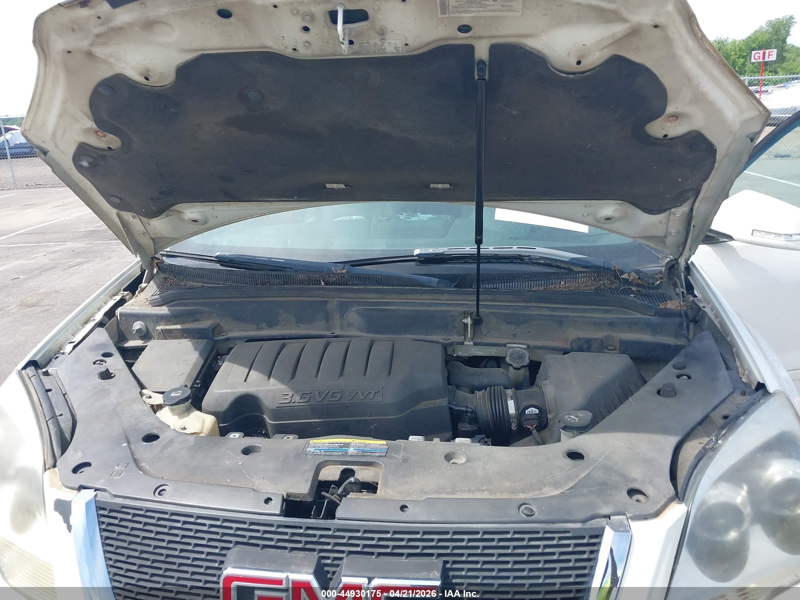 GMC ACADIA image 10