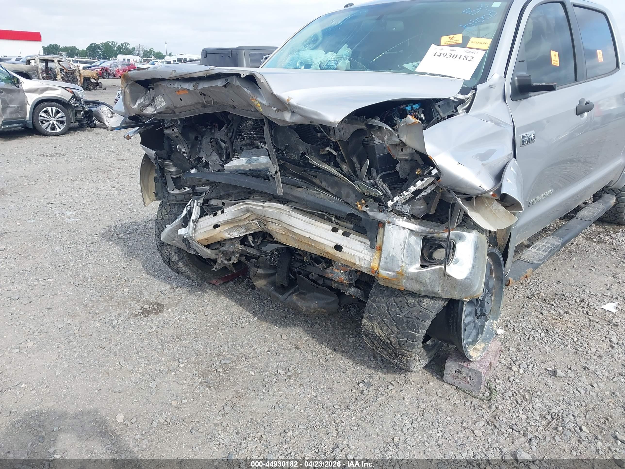 TOYOTA TUNDRA image 6