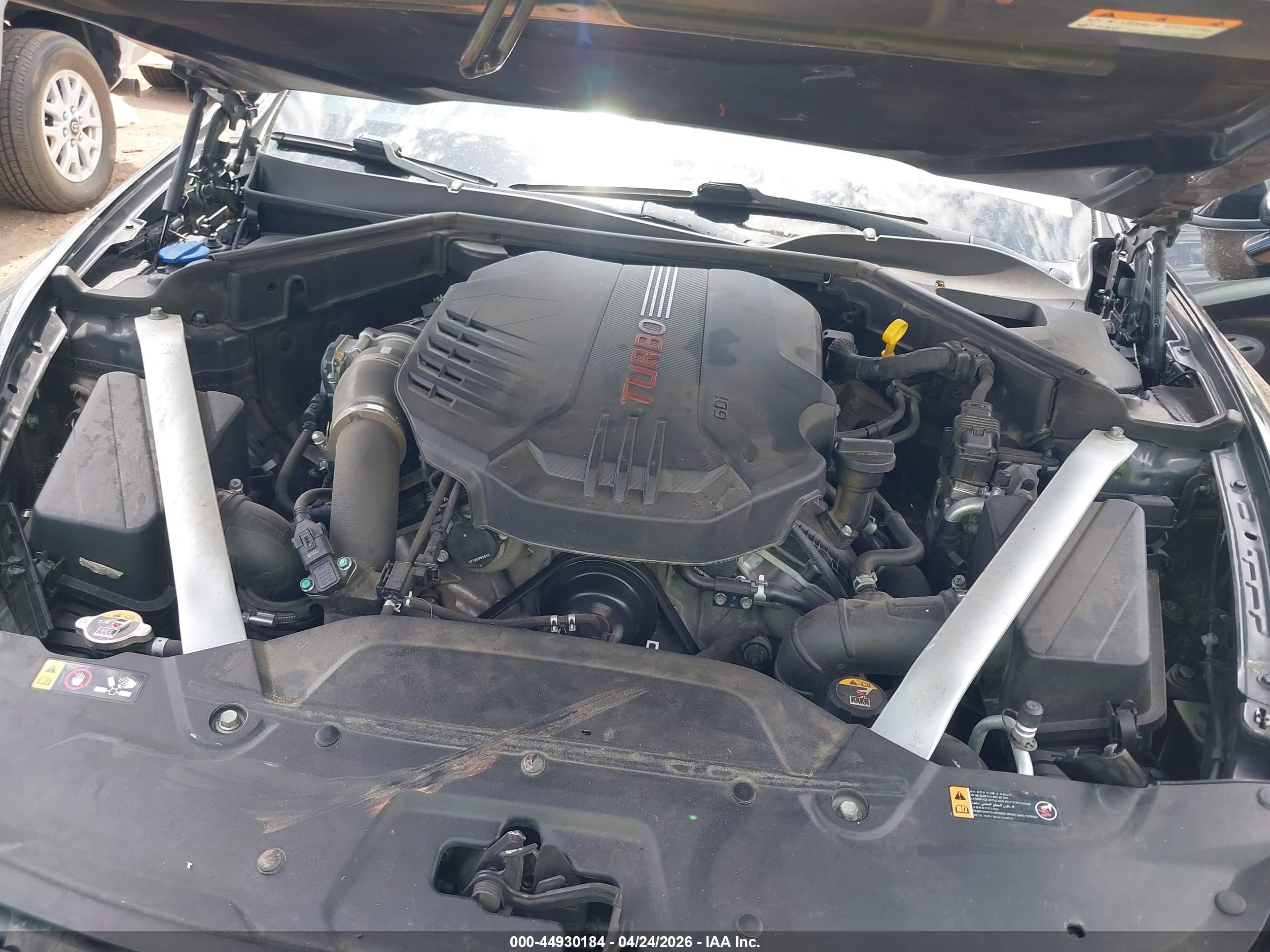 KIA STINGER image 10