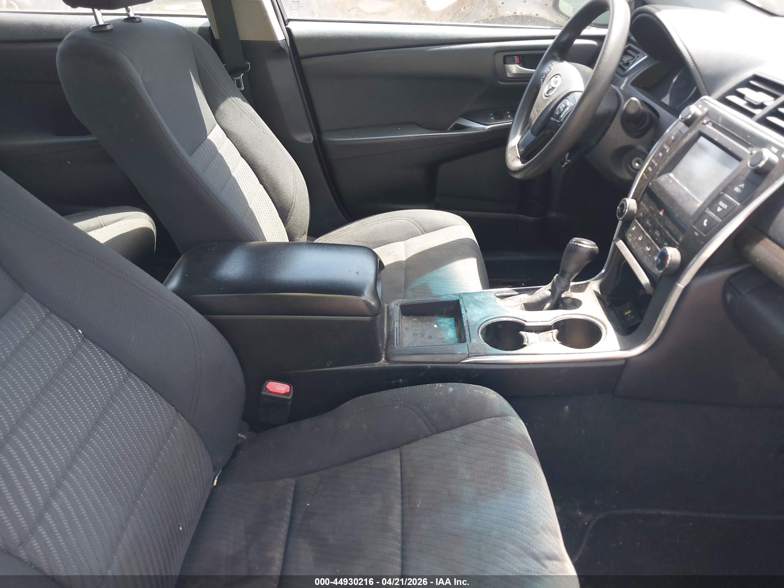 TOYOTA CAMRY image 5