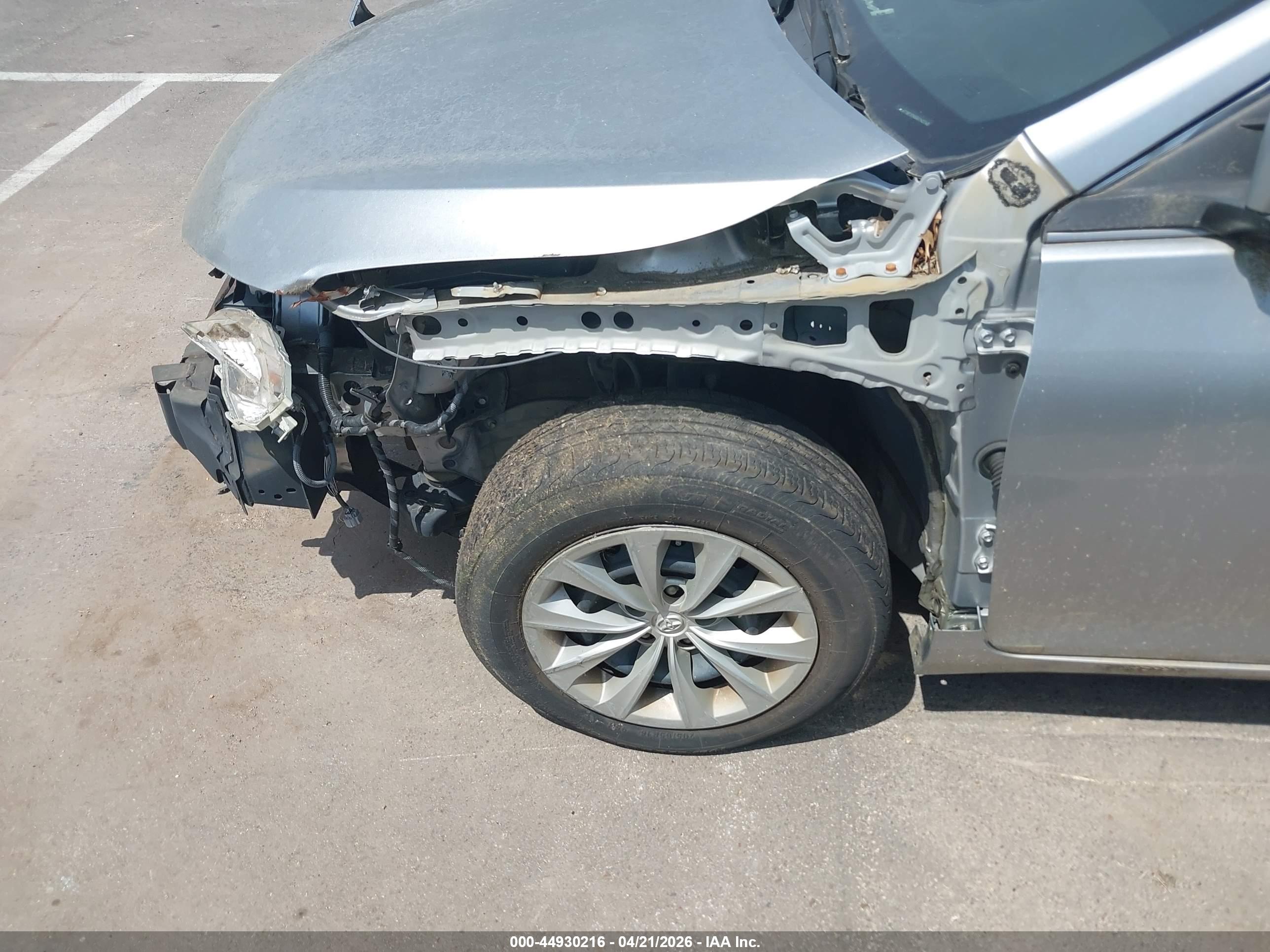 TOYOTA CAMRY image 6