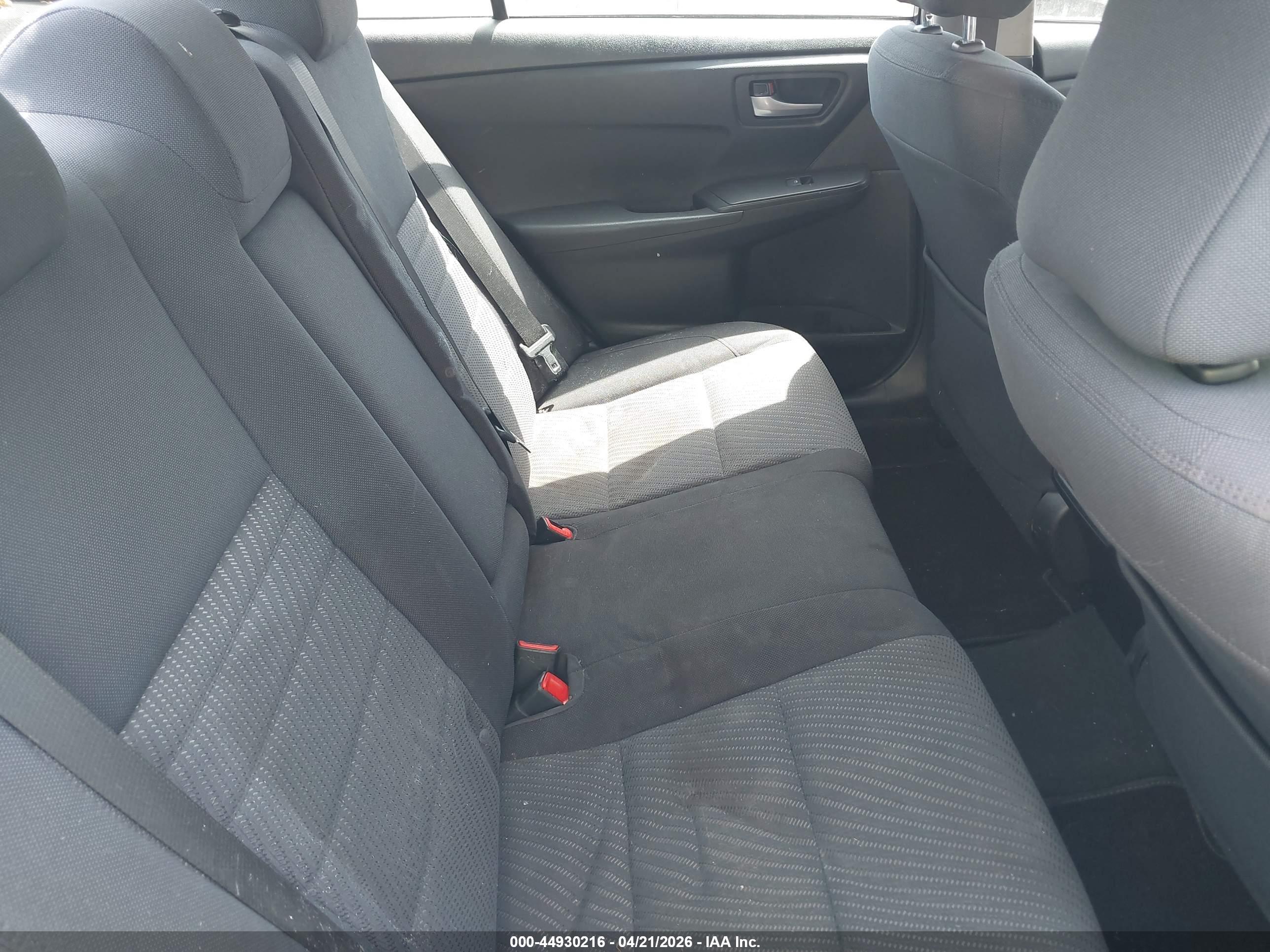 TOYOTA CAMRY image 8