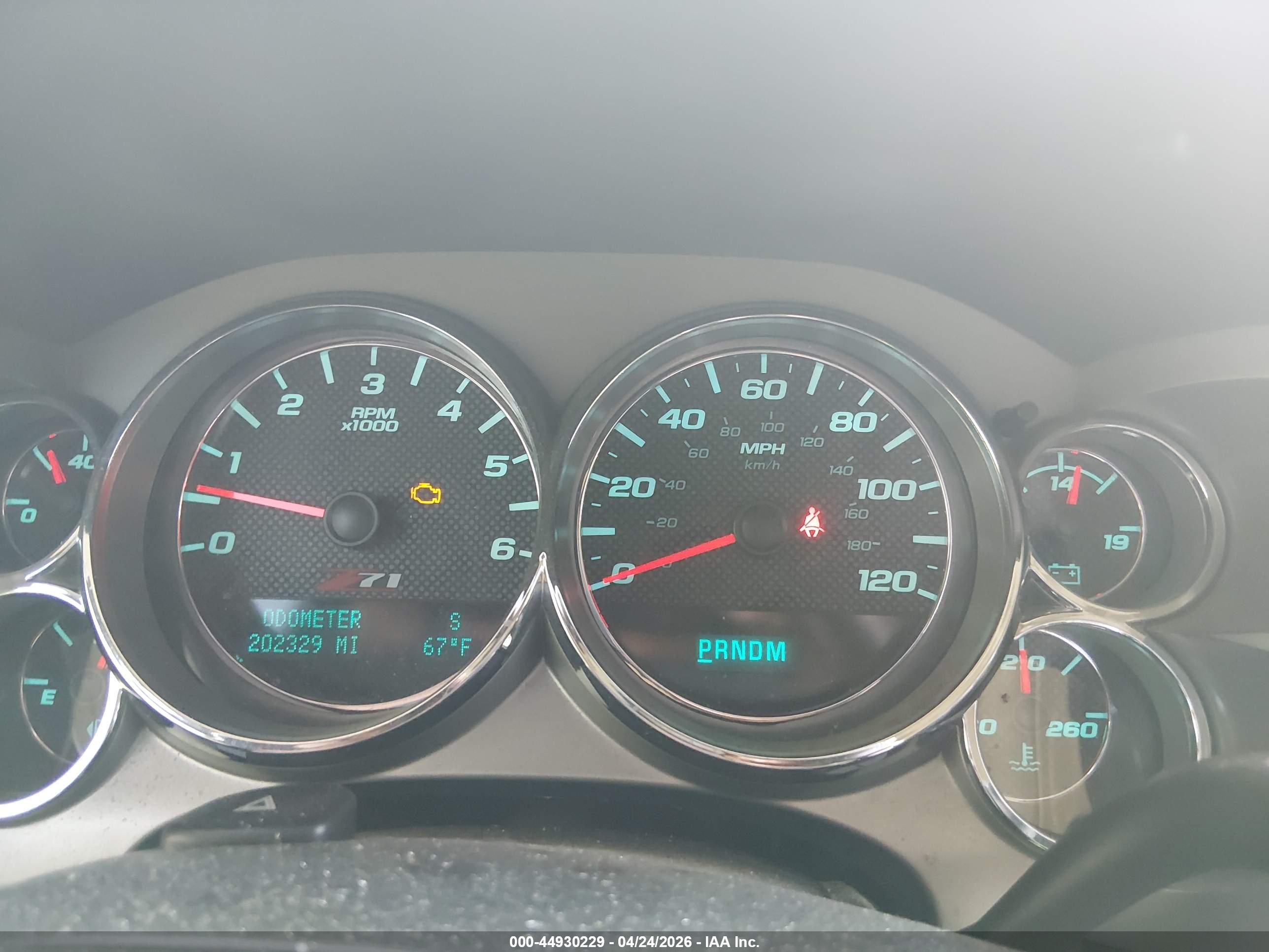 CHEVROLET SILVERADO image 7