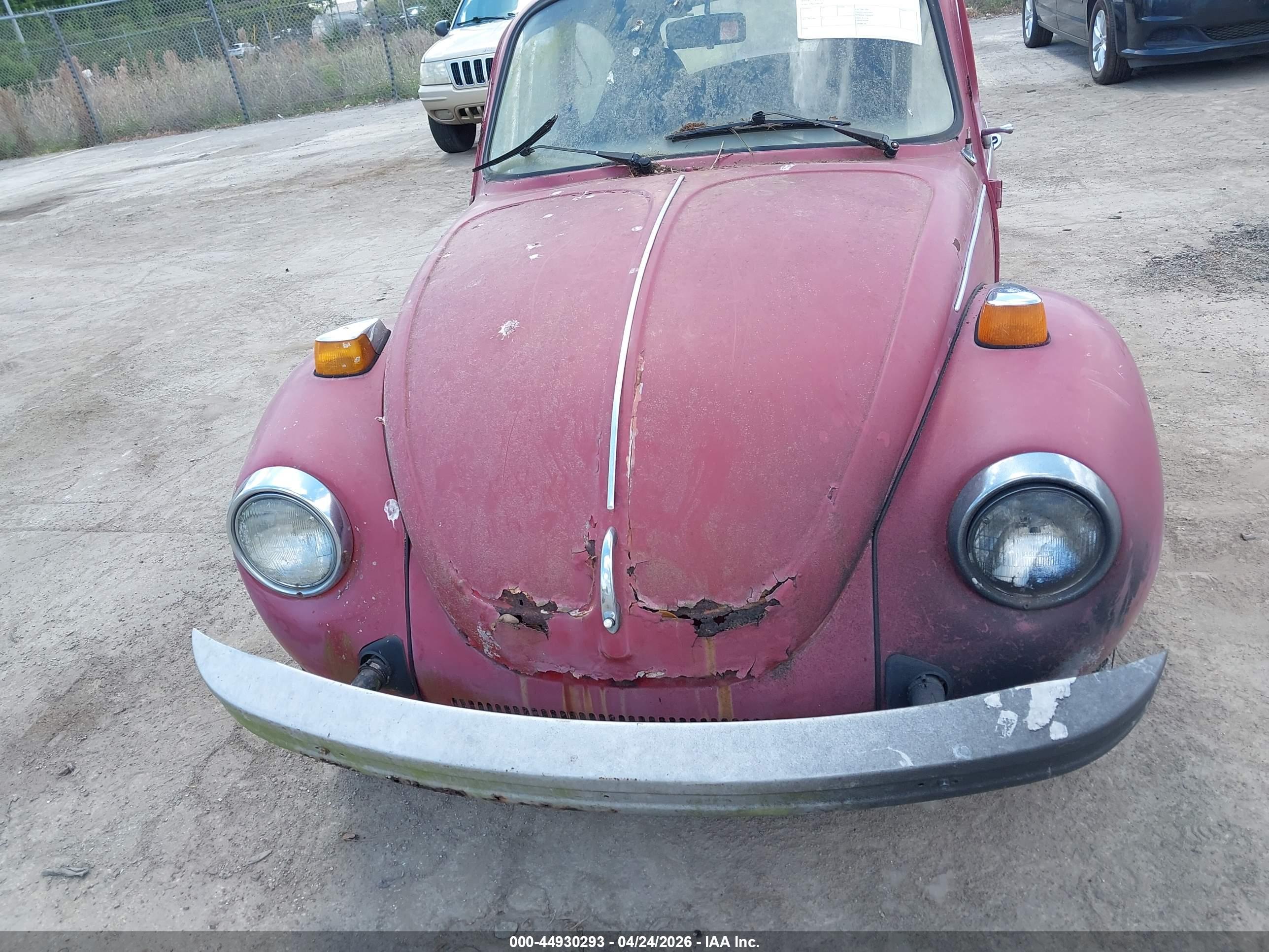 VOLKSWAGEN BEETLE image 6