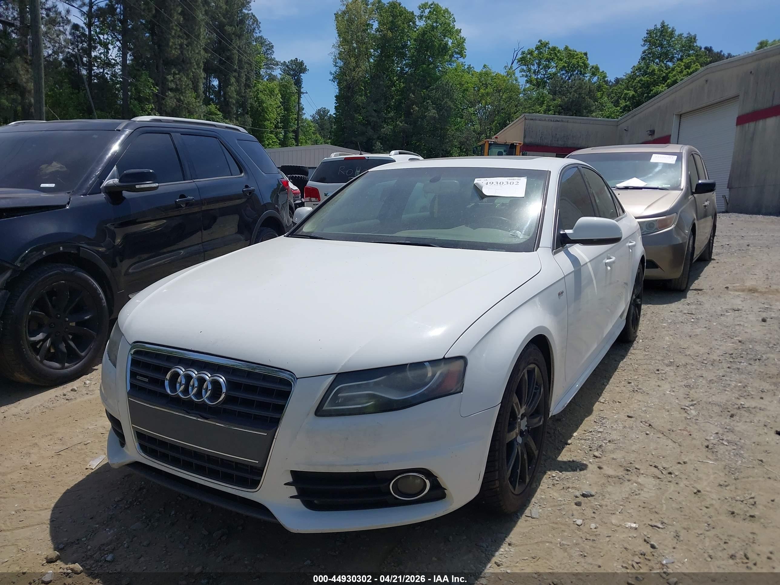 AUDI A4 image 2
