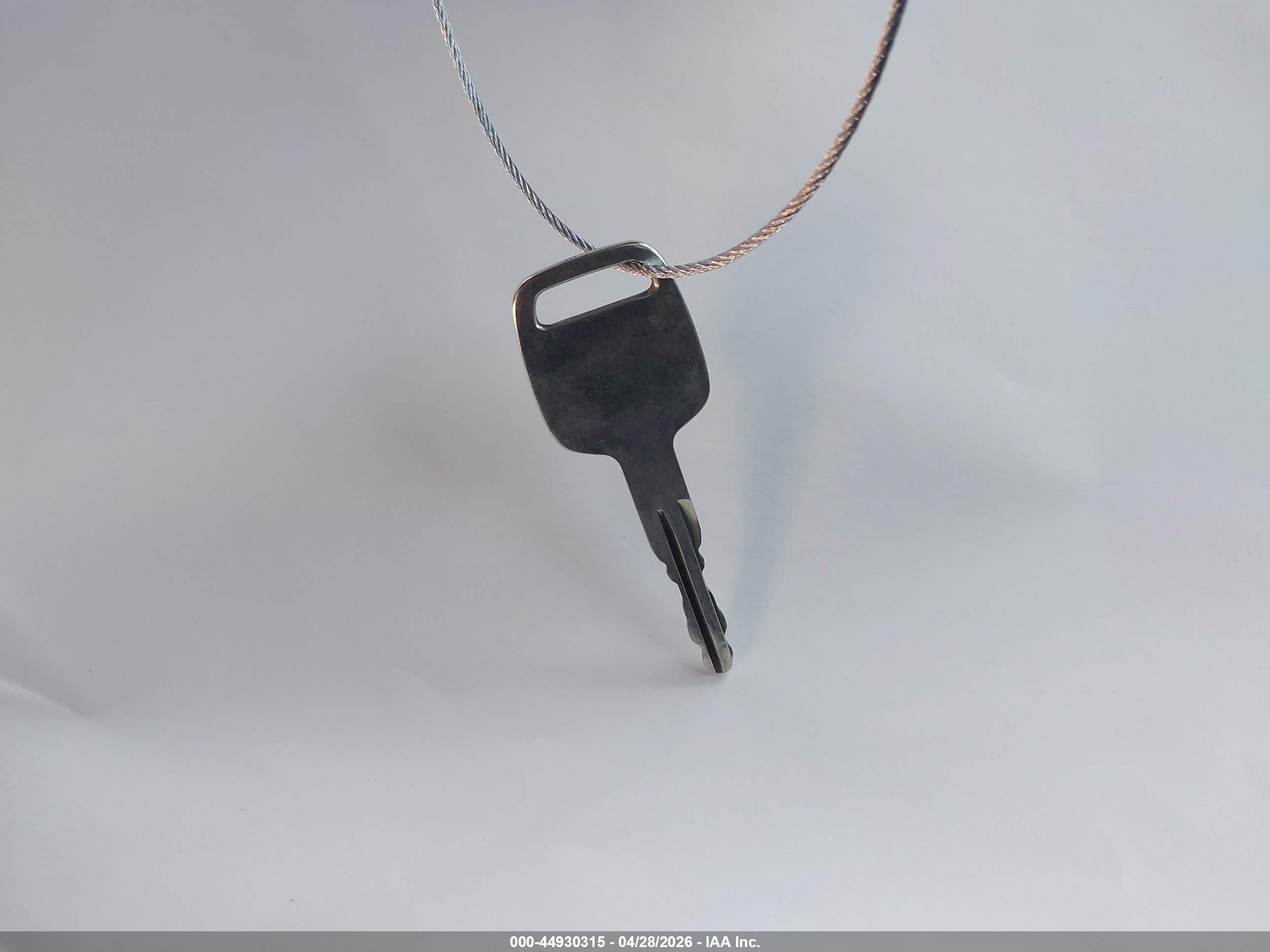 NISSAN VERSA image 11
