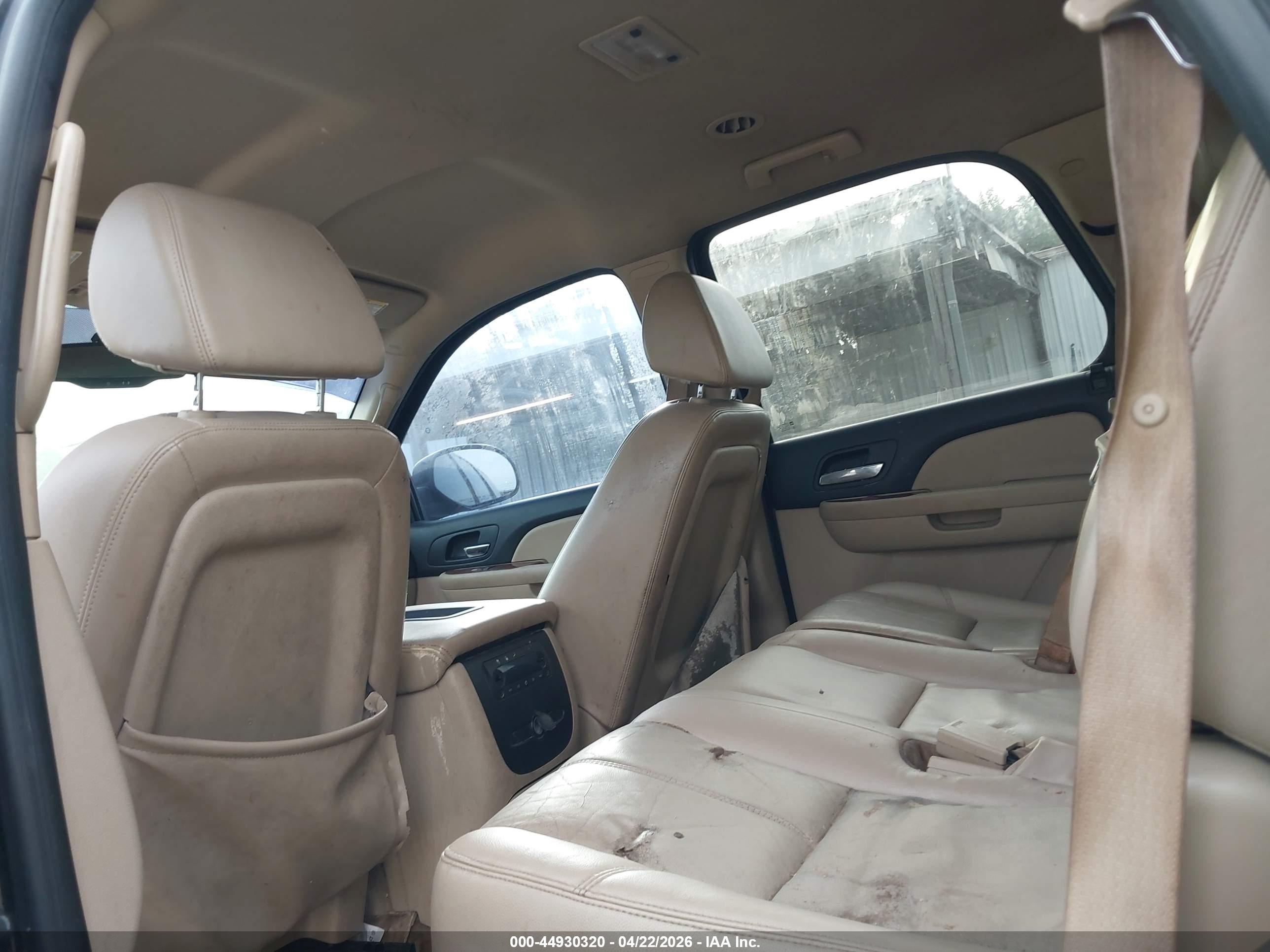CHEVROLET TAHOE image 8