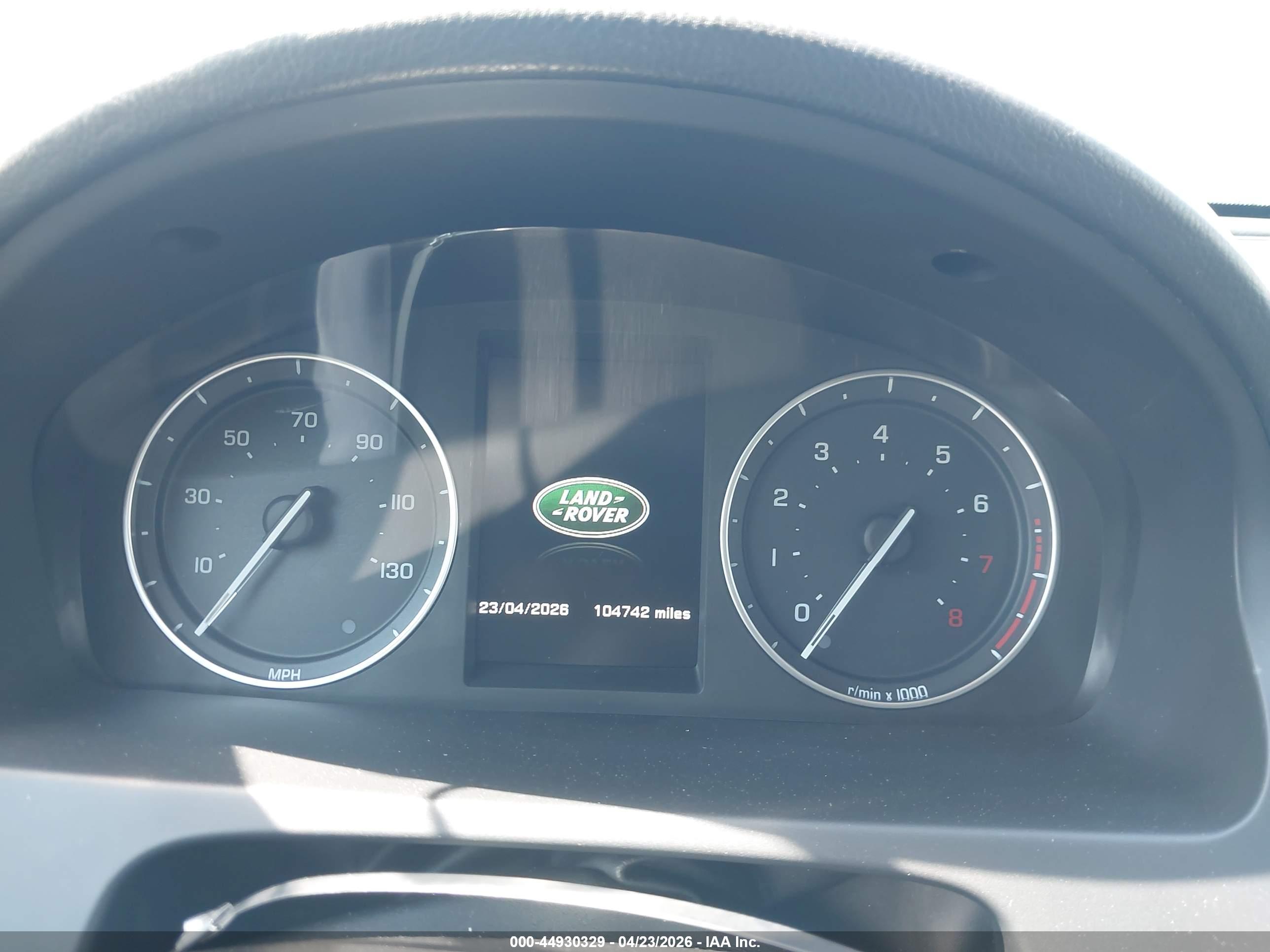 LAND ROVER image 7