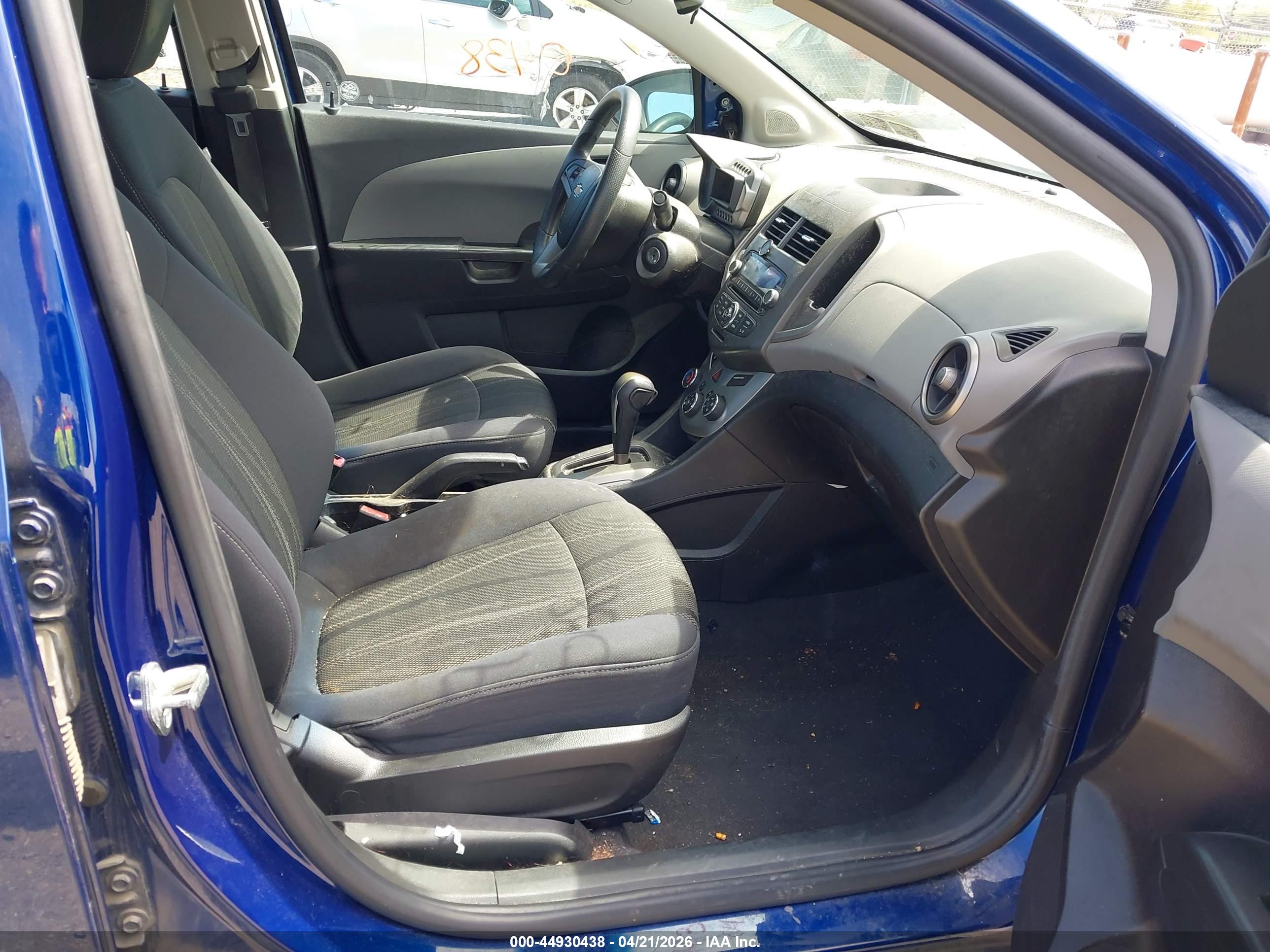 CHEVROLET SONIC image 5