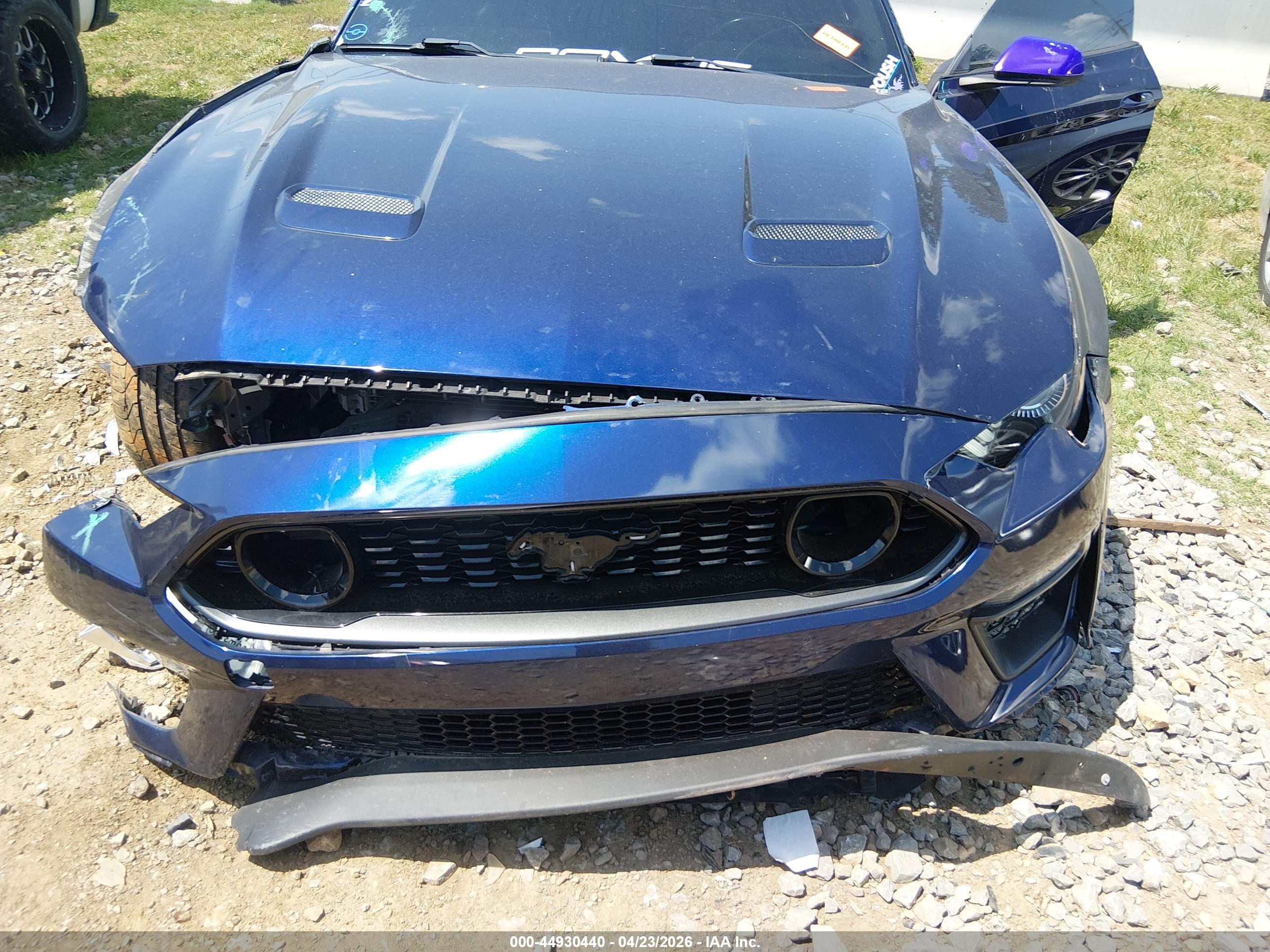 FORD MUSTANG image 6