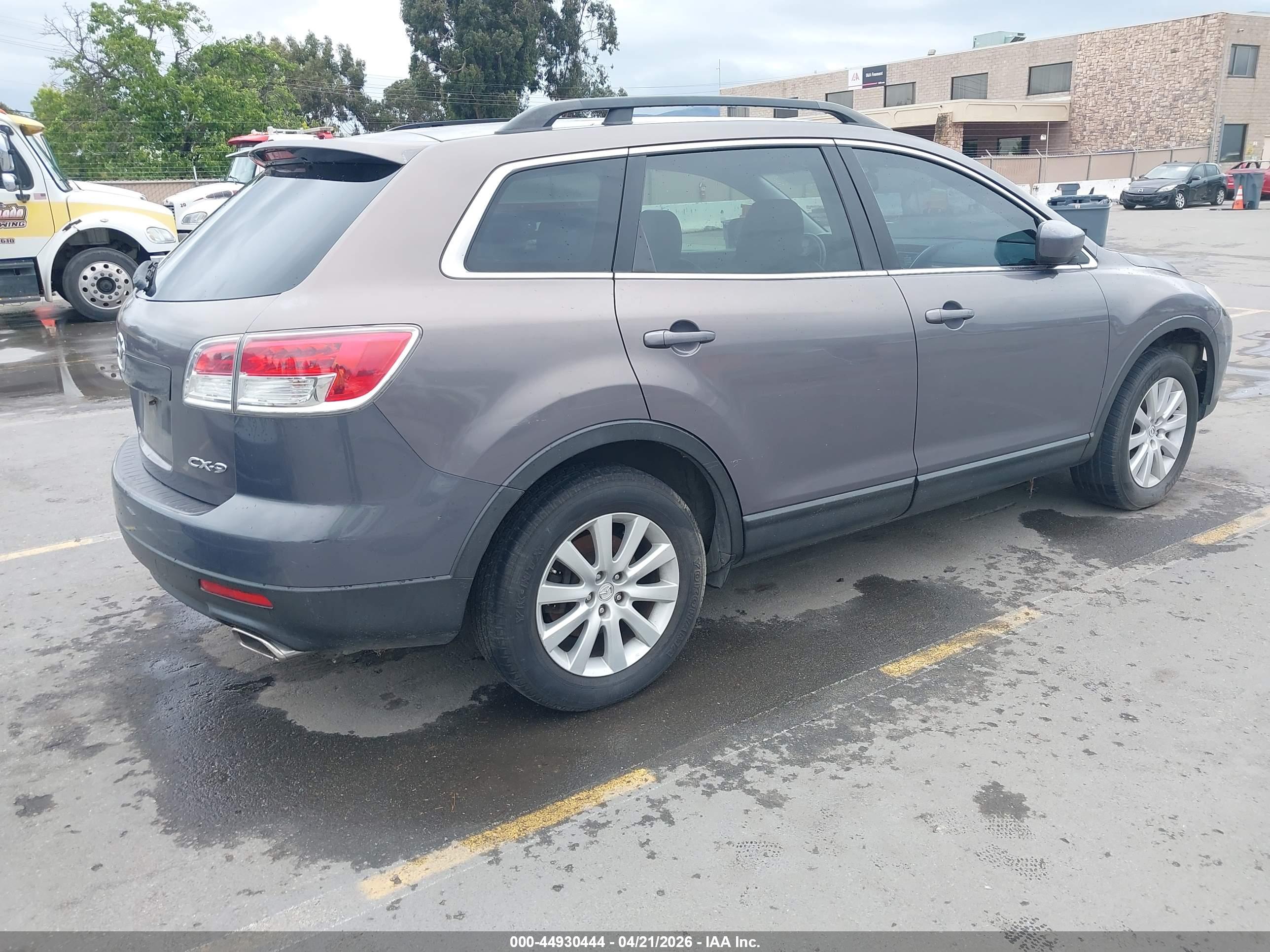 MAZDA CX-9 image 4