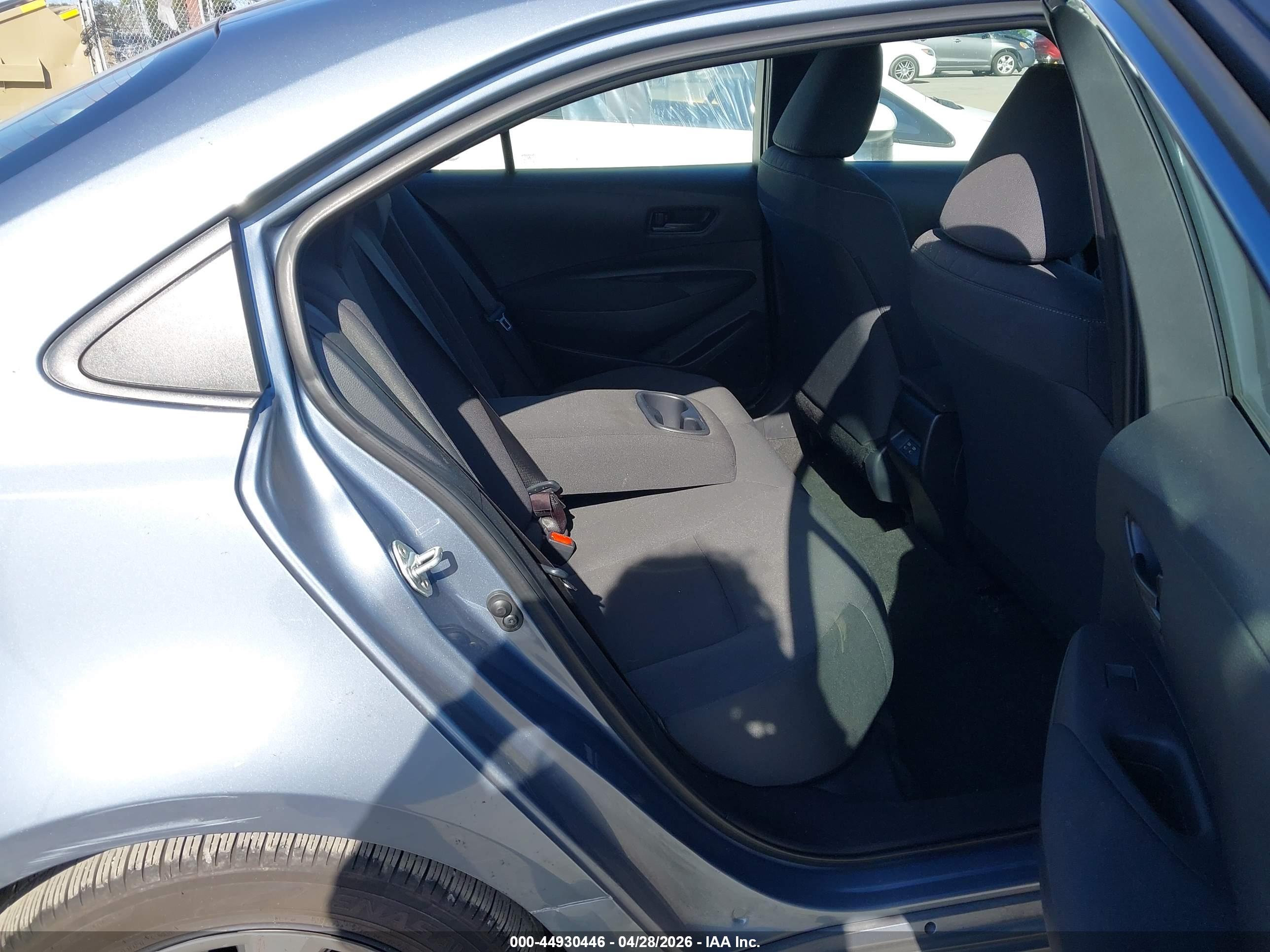 TOYOTA COROLLA image 8