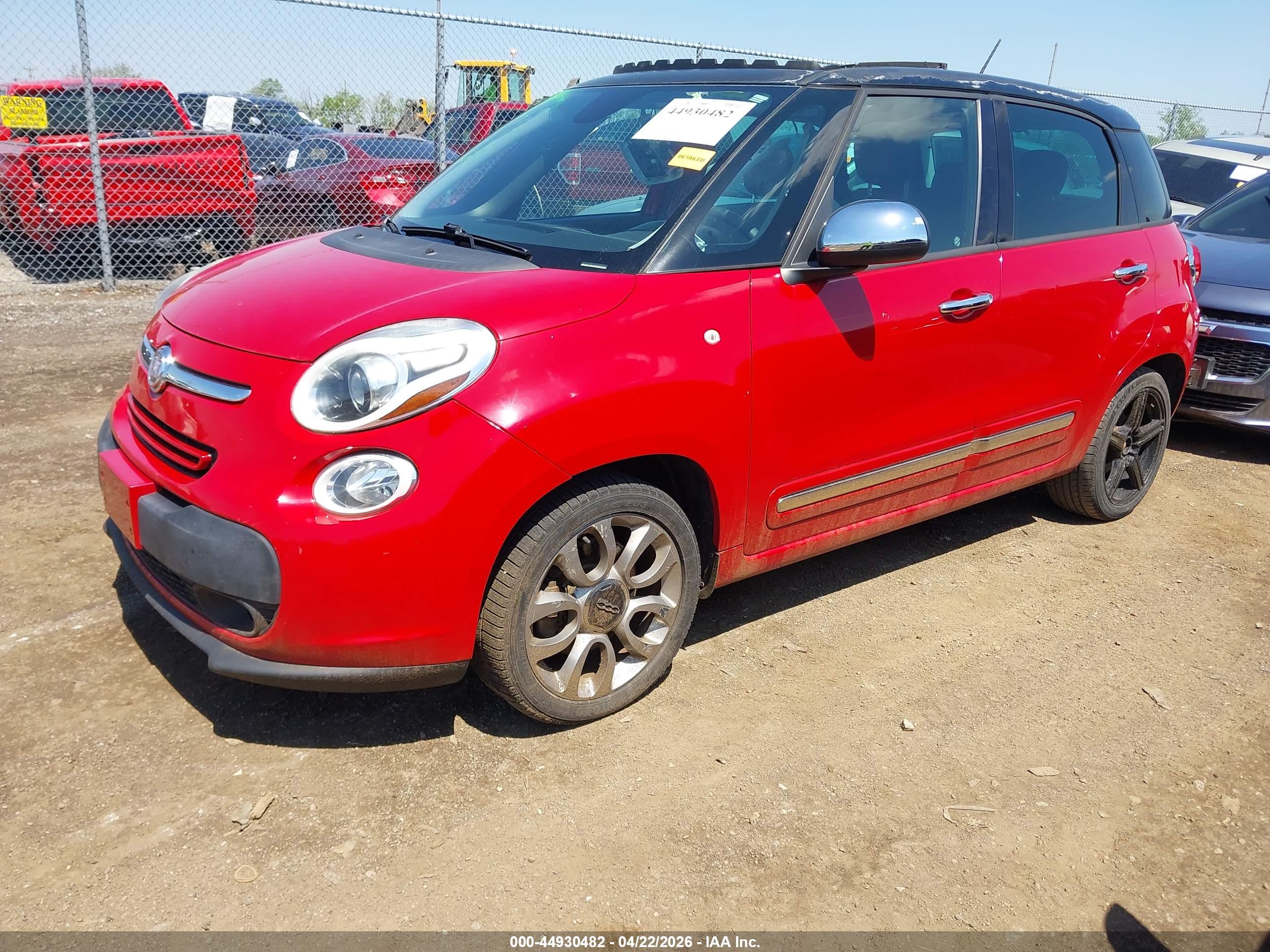 FIAT 500L image 2